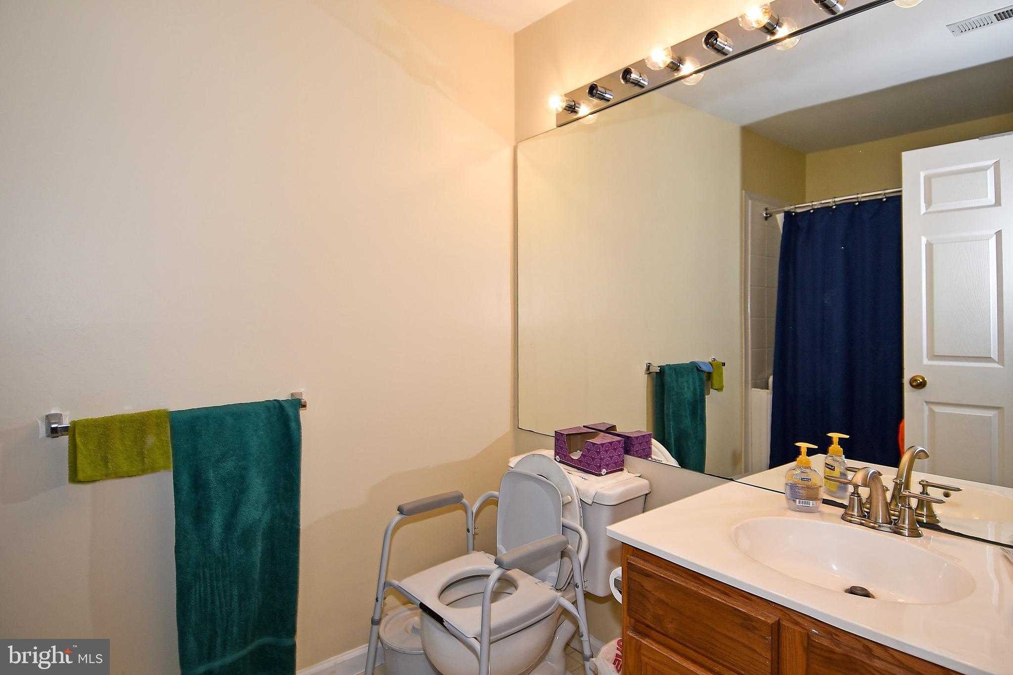 BULL RUN CONDO - Residential