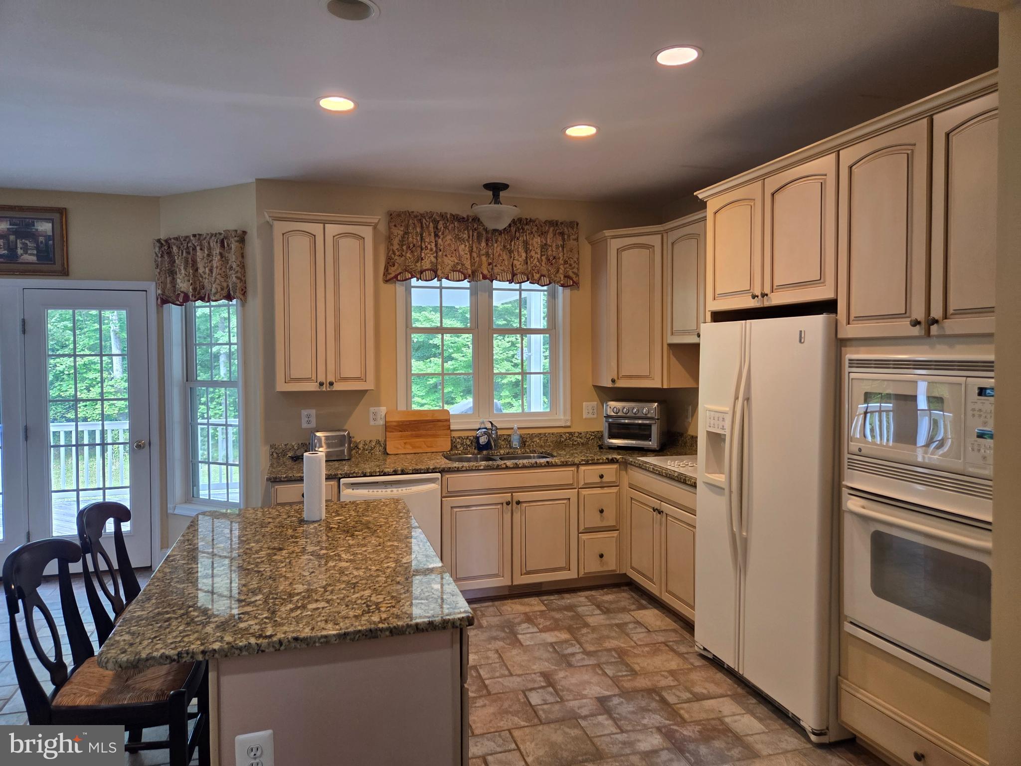GOVERNOR SPOTSWOOD ESTATES - Residential