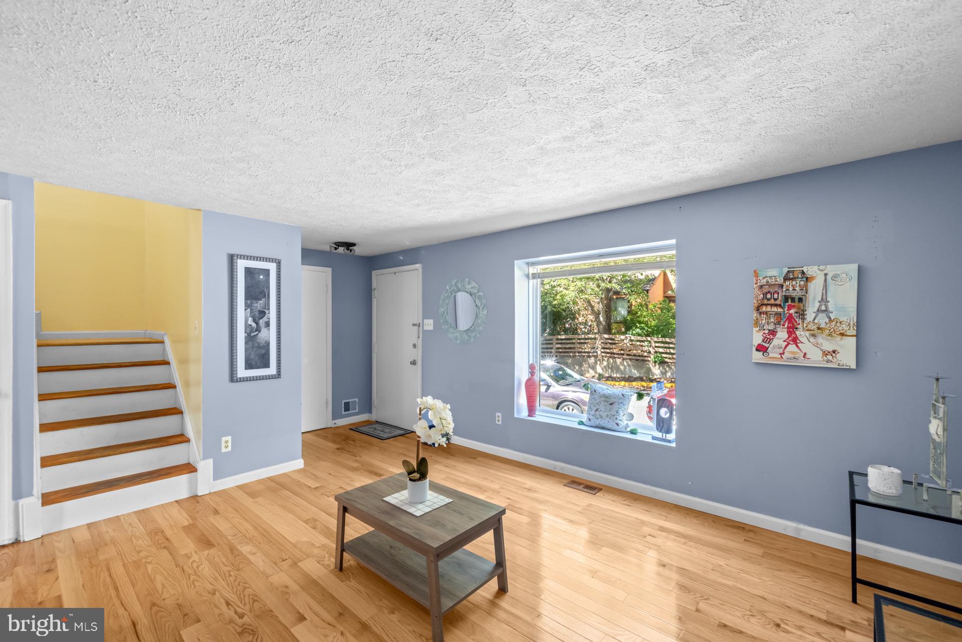 3123 PEBBLE HILL LANE