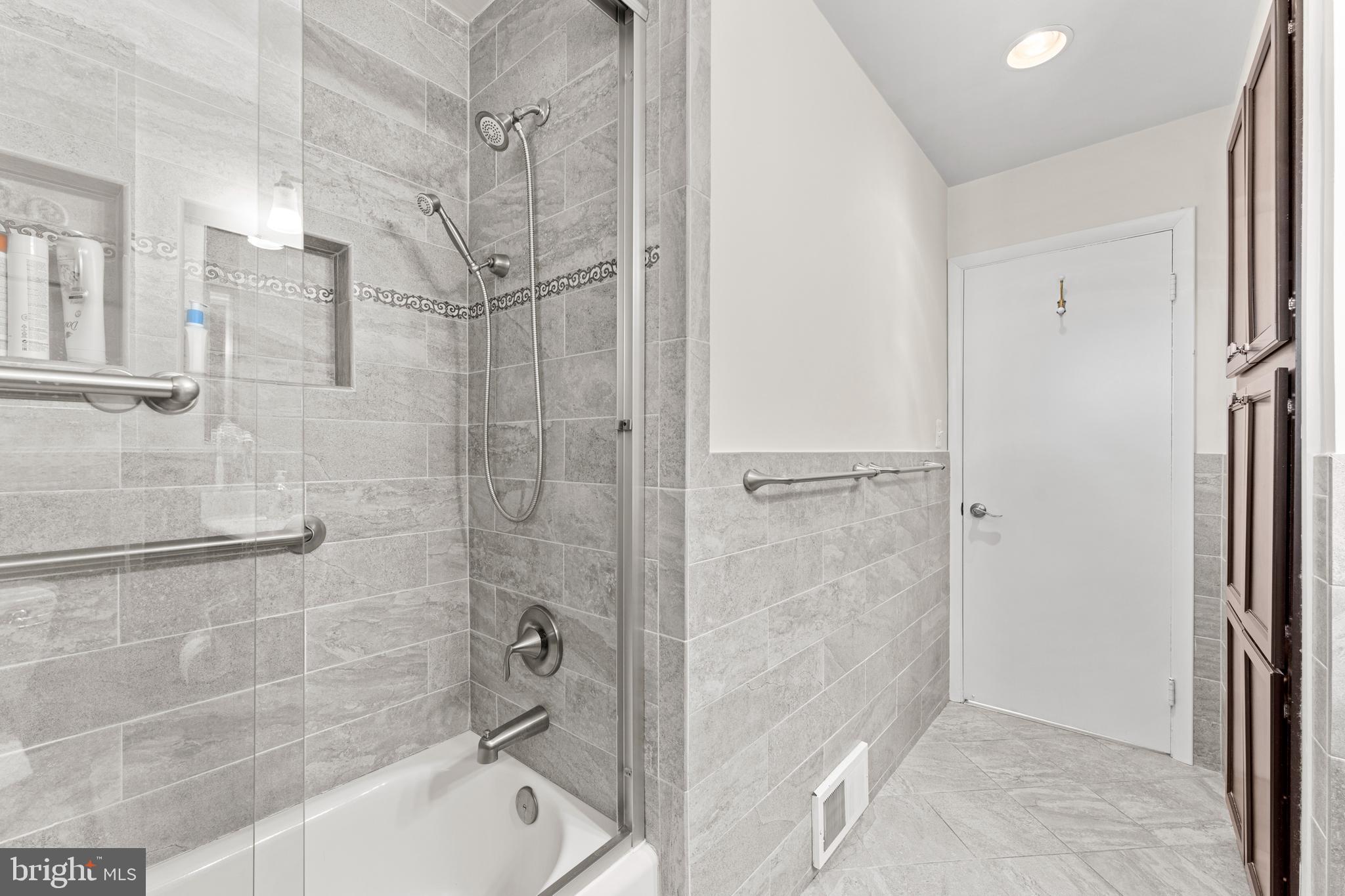 STUYVESANT ACRES - Residential