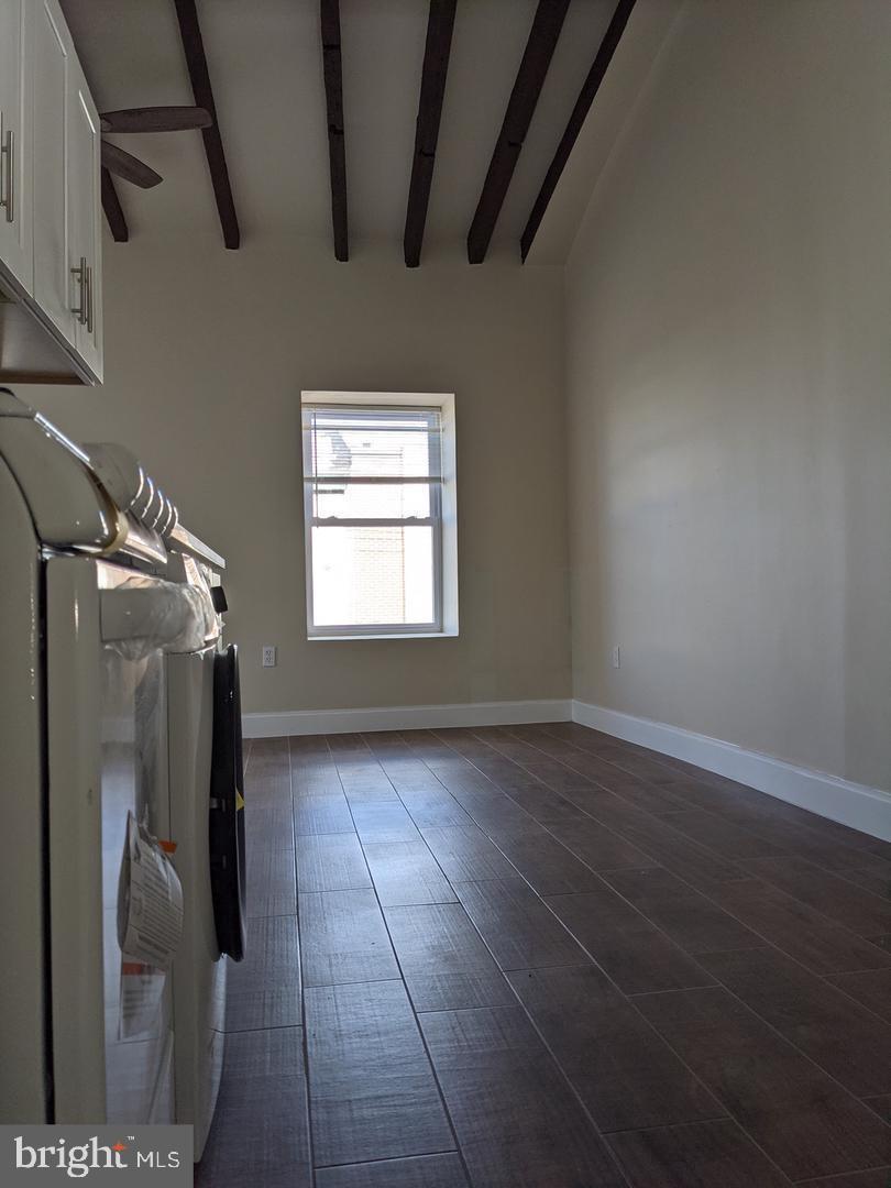 SPRING ARTS - Residential Lease