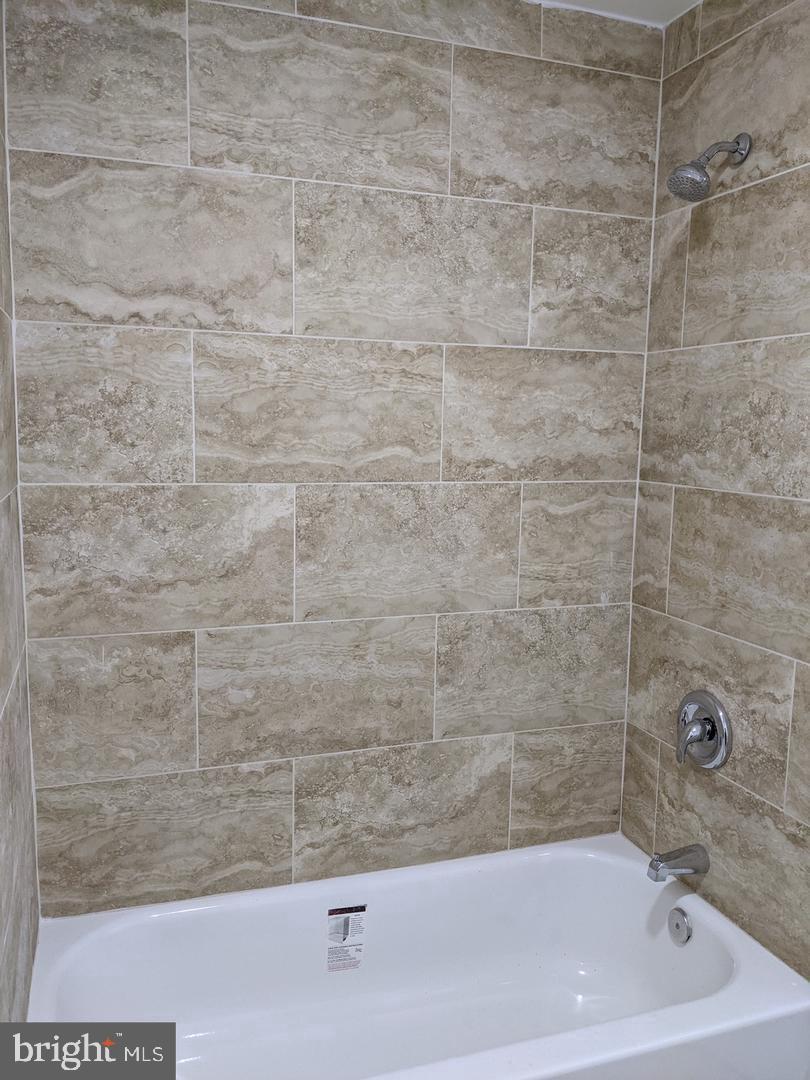 SPRING ARTS - Residential Lease