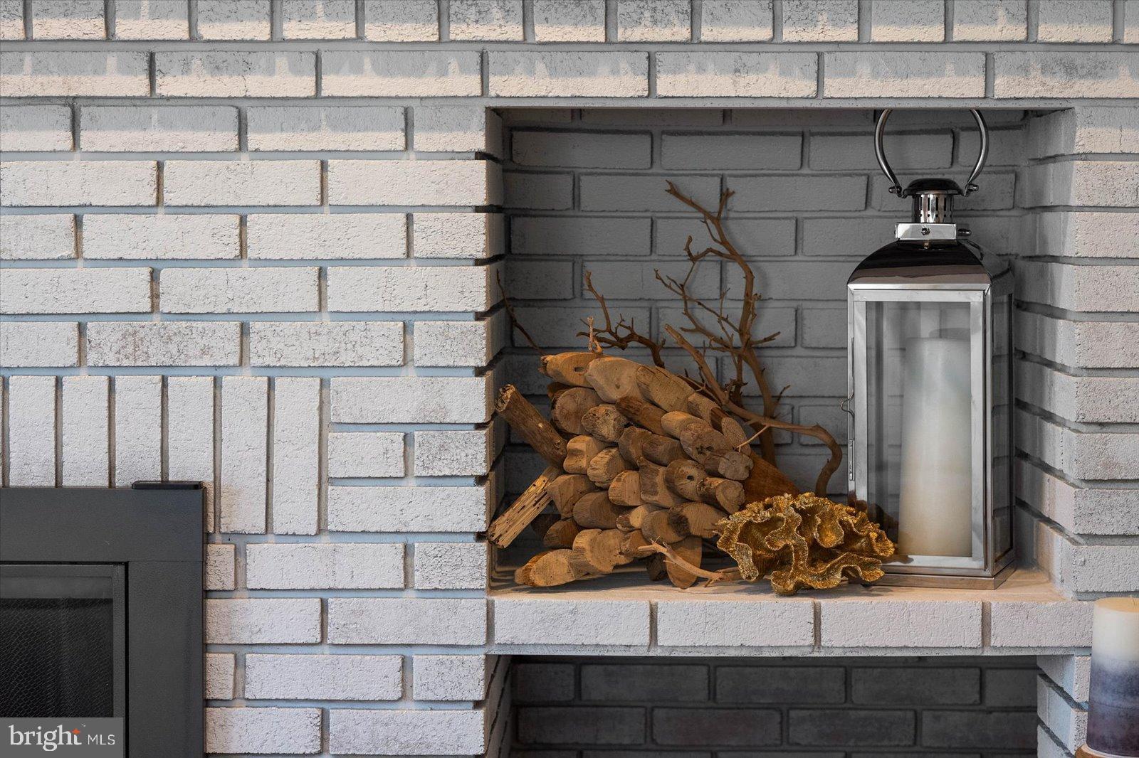 MALLARD ISLAND - Residential