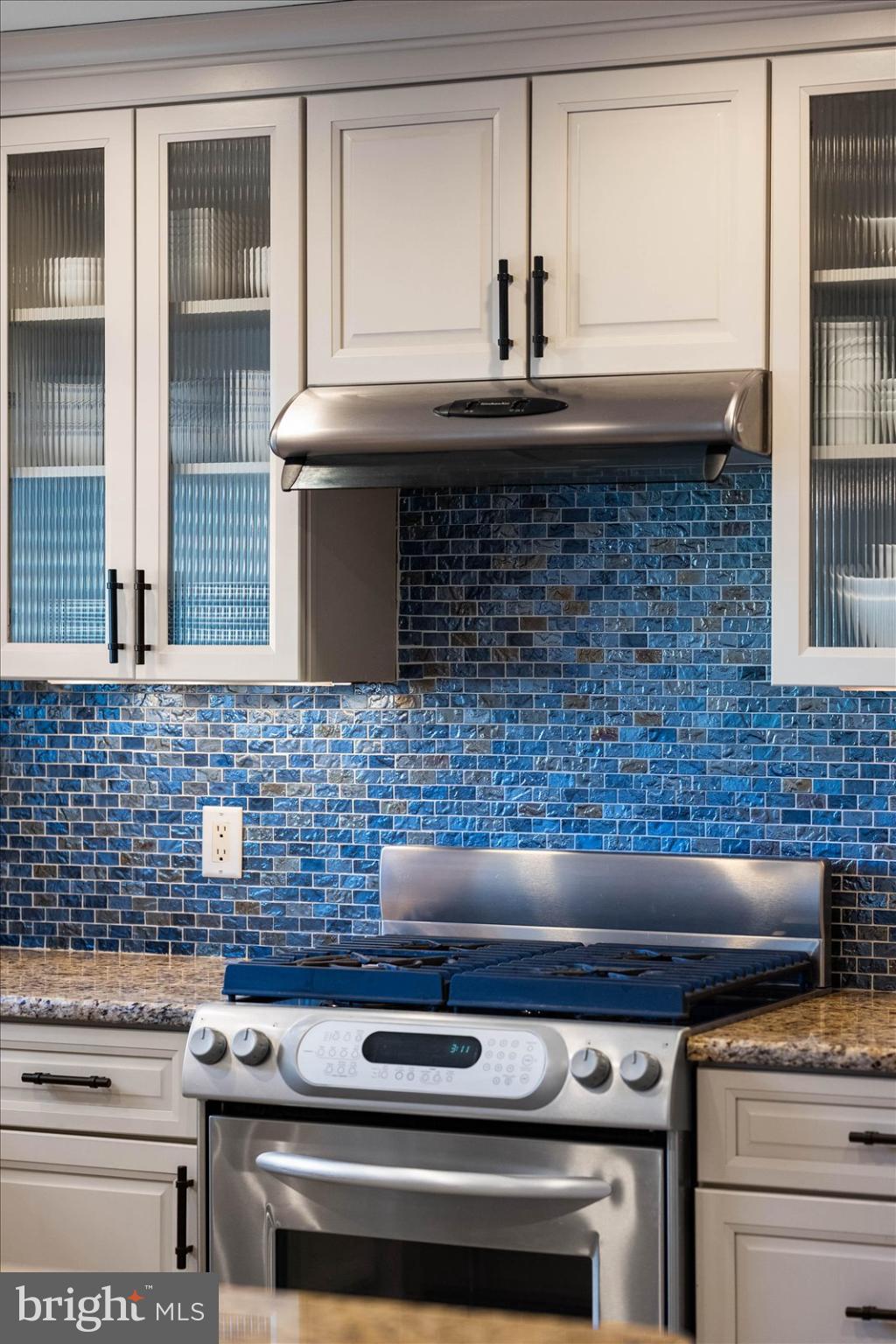 MALLARD ISLAND - Residential