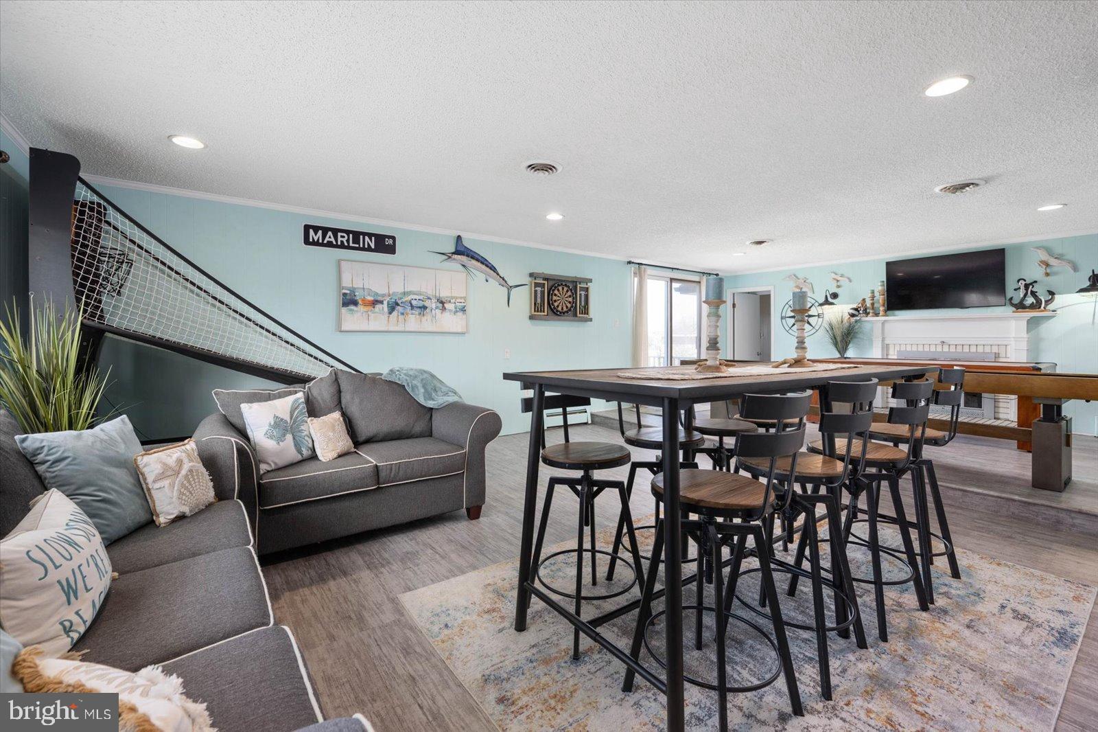 MALLARD ISLAND - Residential