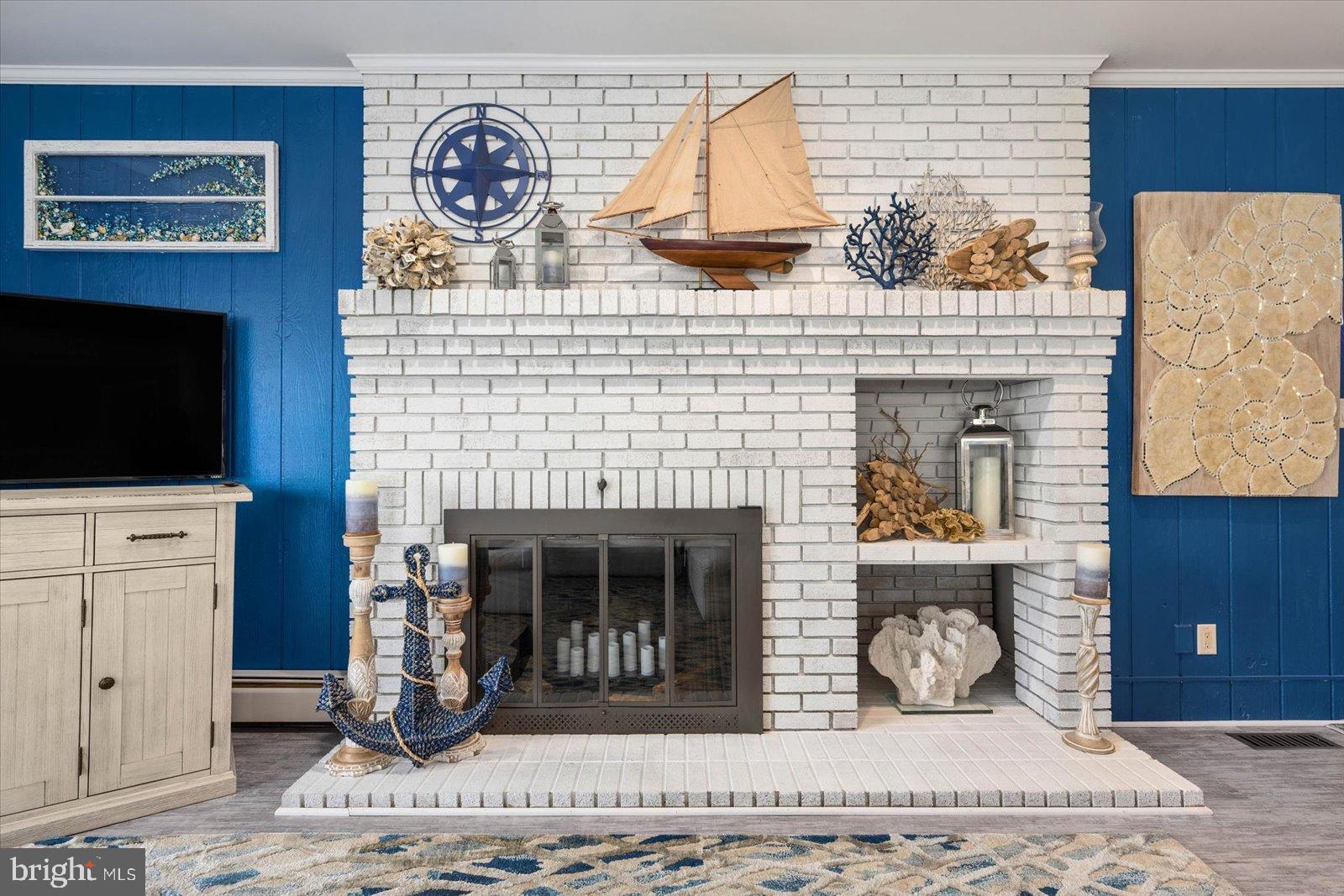 MALLARD ISLAND - Residential