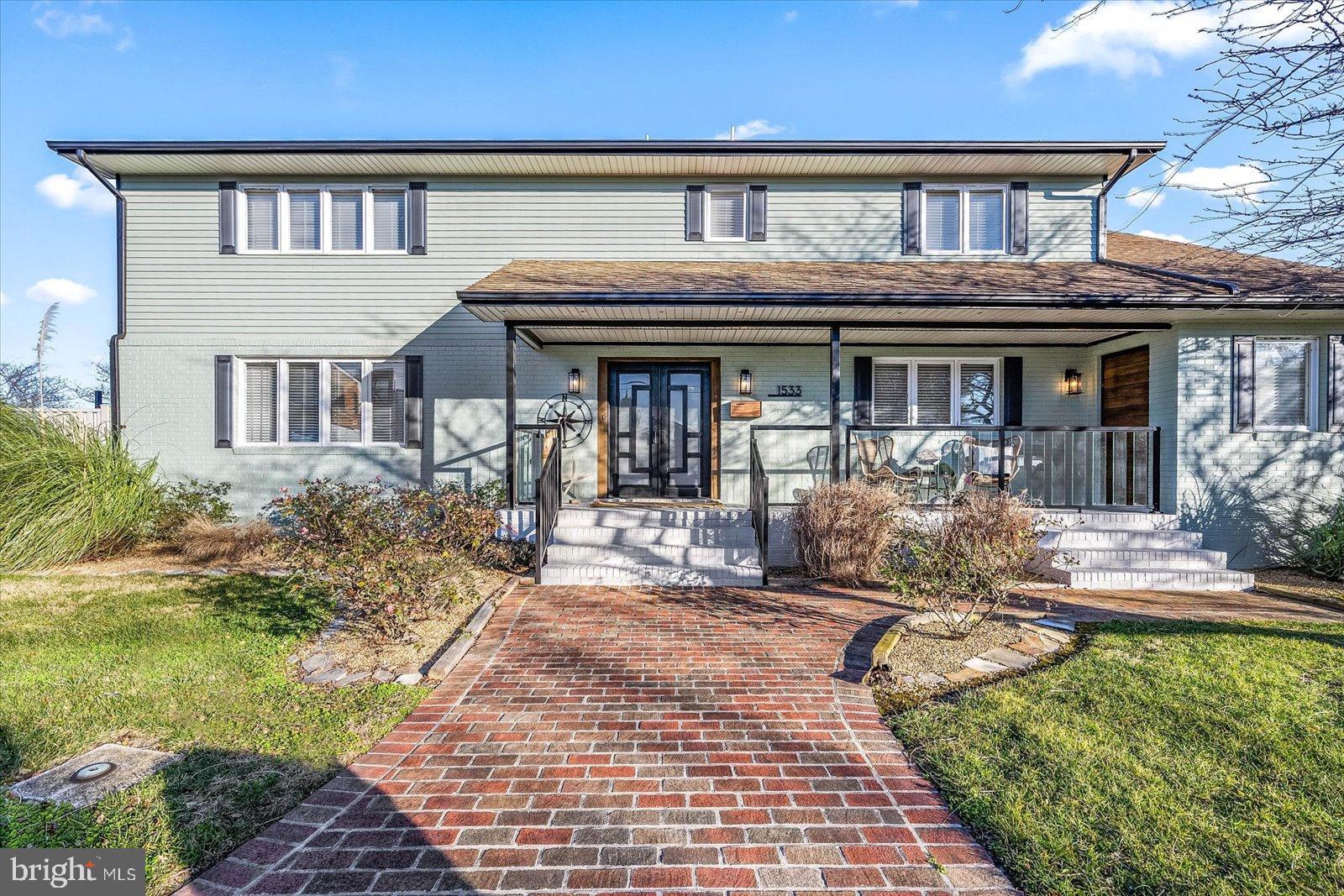 MALLARD ISLAND - Residential