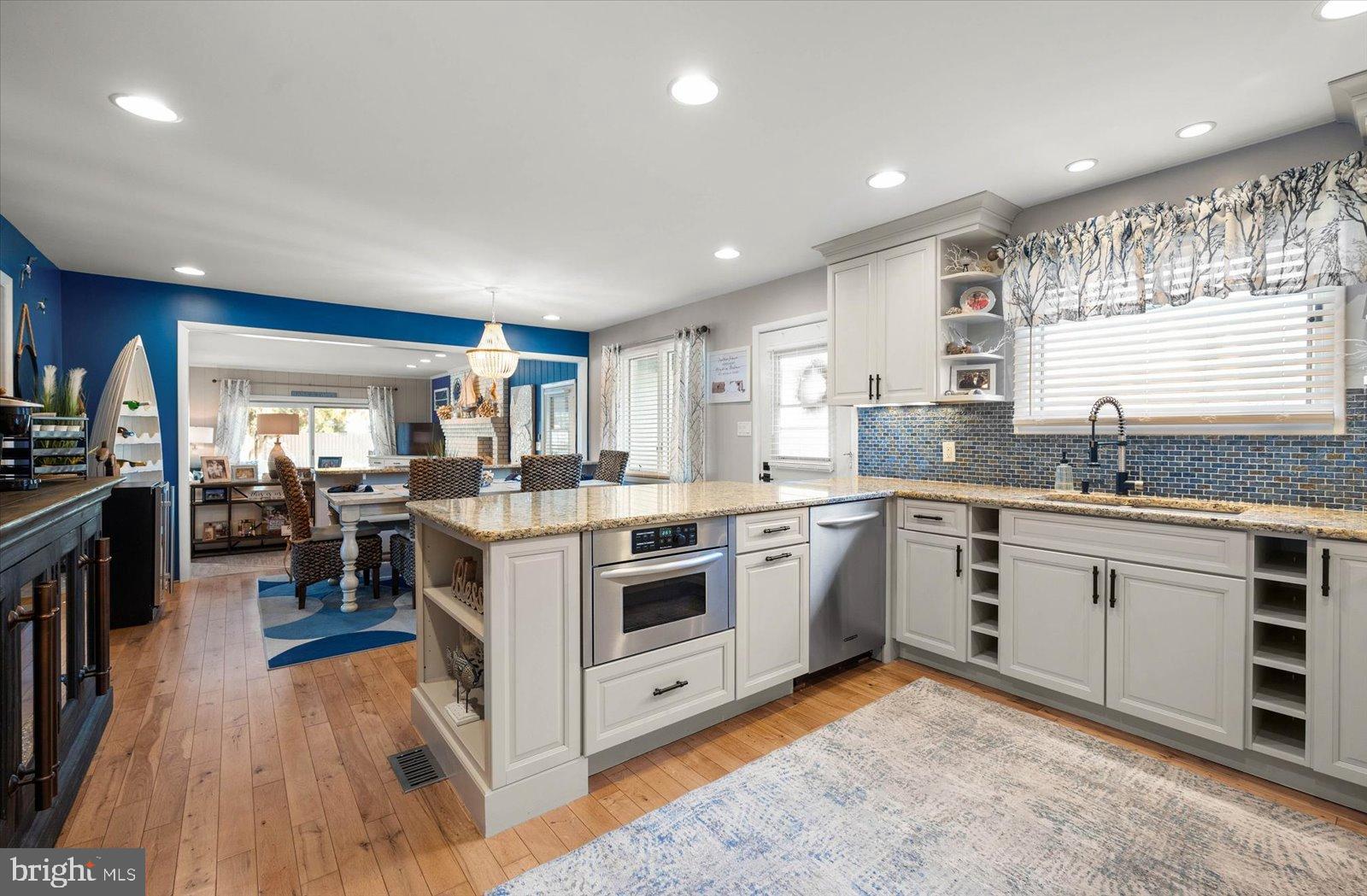 MALLARD ISLAND - Residential