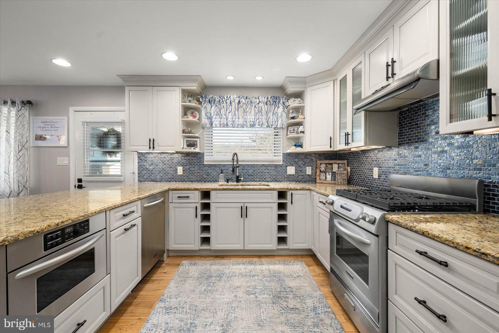 MALLARD ISLAND - Residential