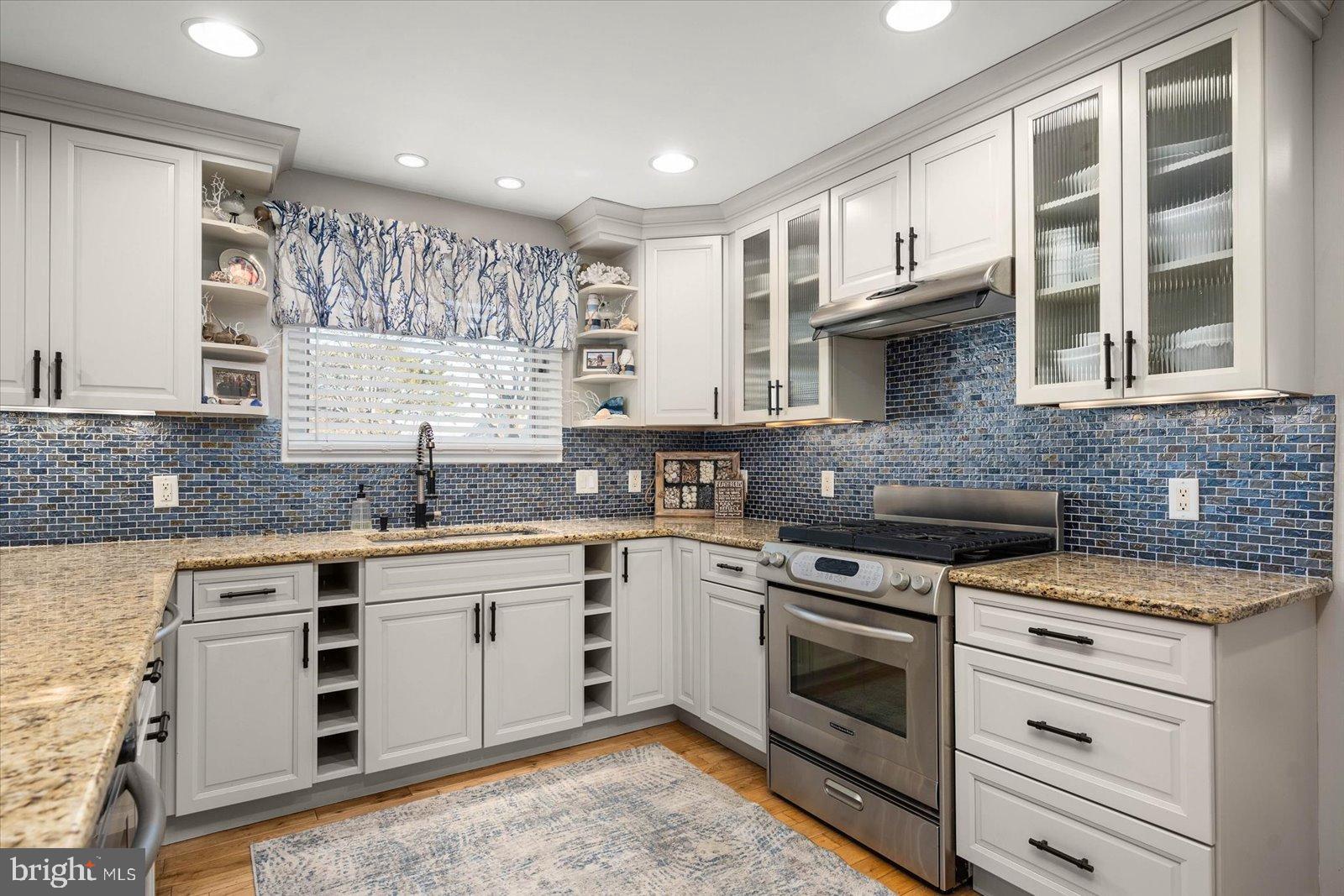 MALLARD ISLAND - Residential