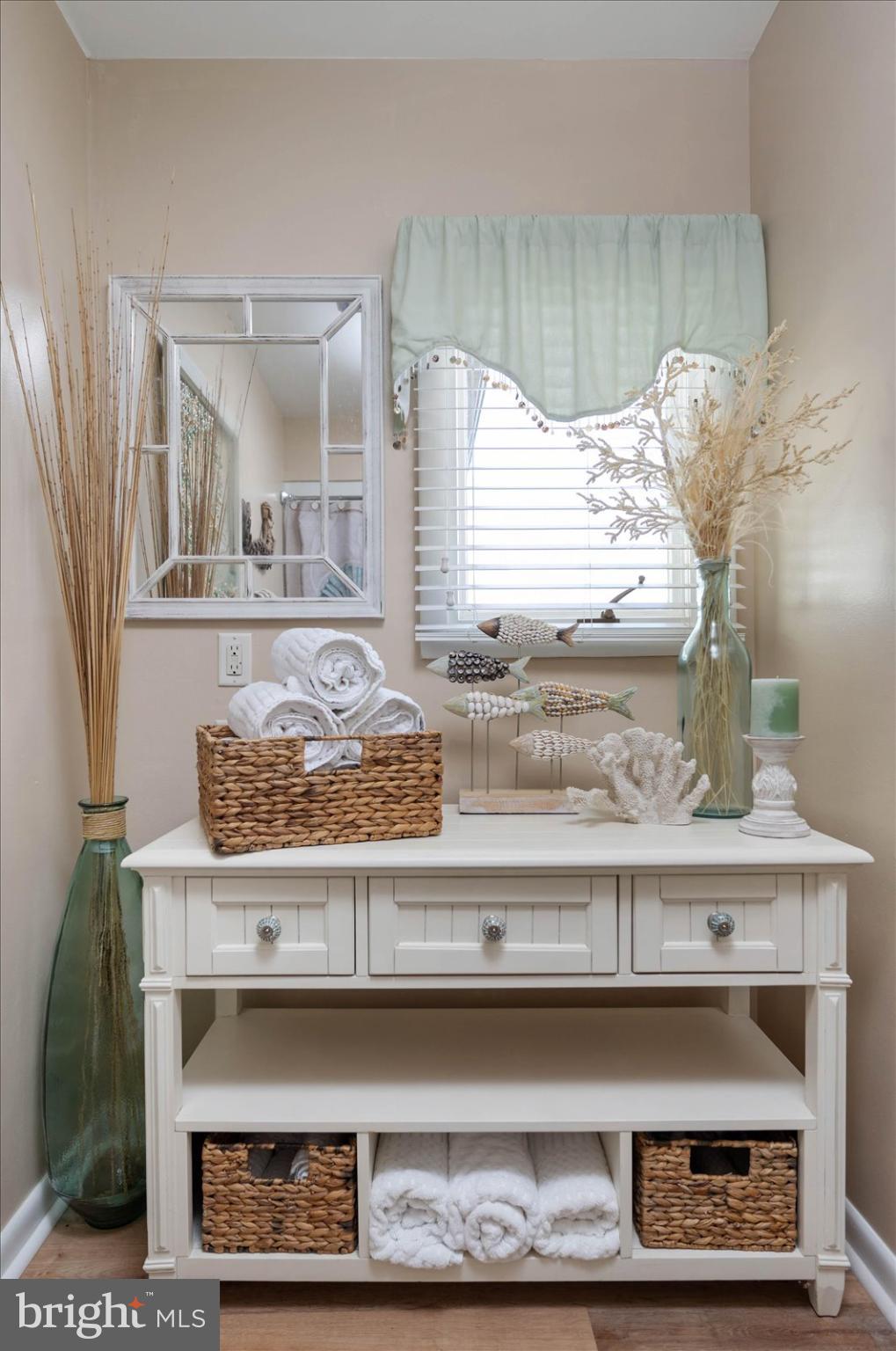 MALLARD ISLAND - Residential