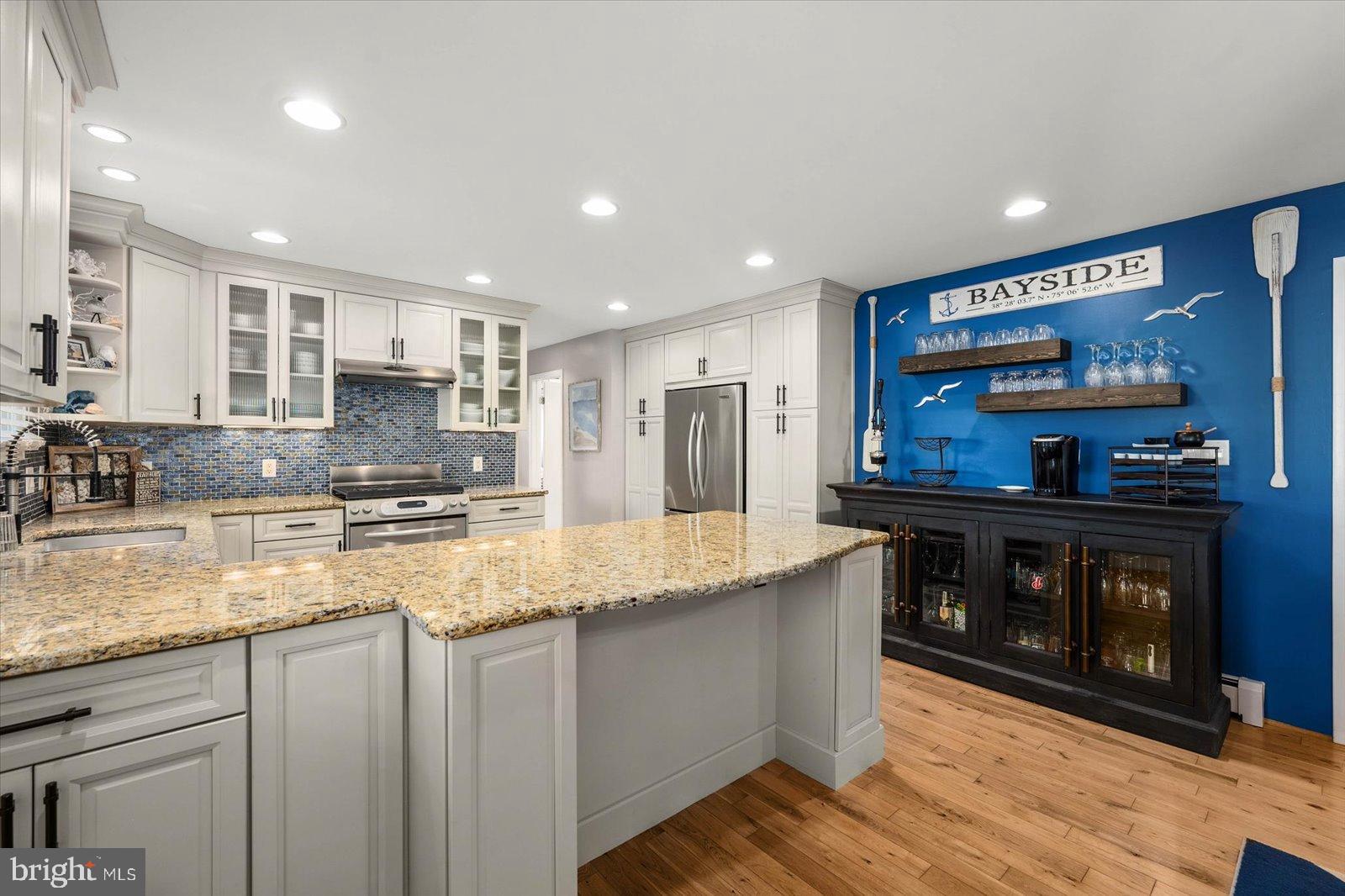 MALLARD ISLAND - Residential