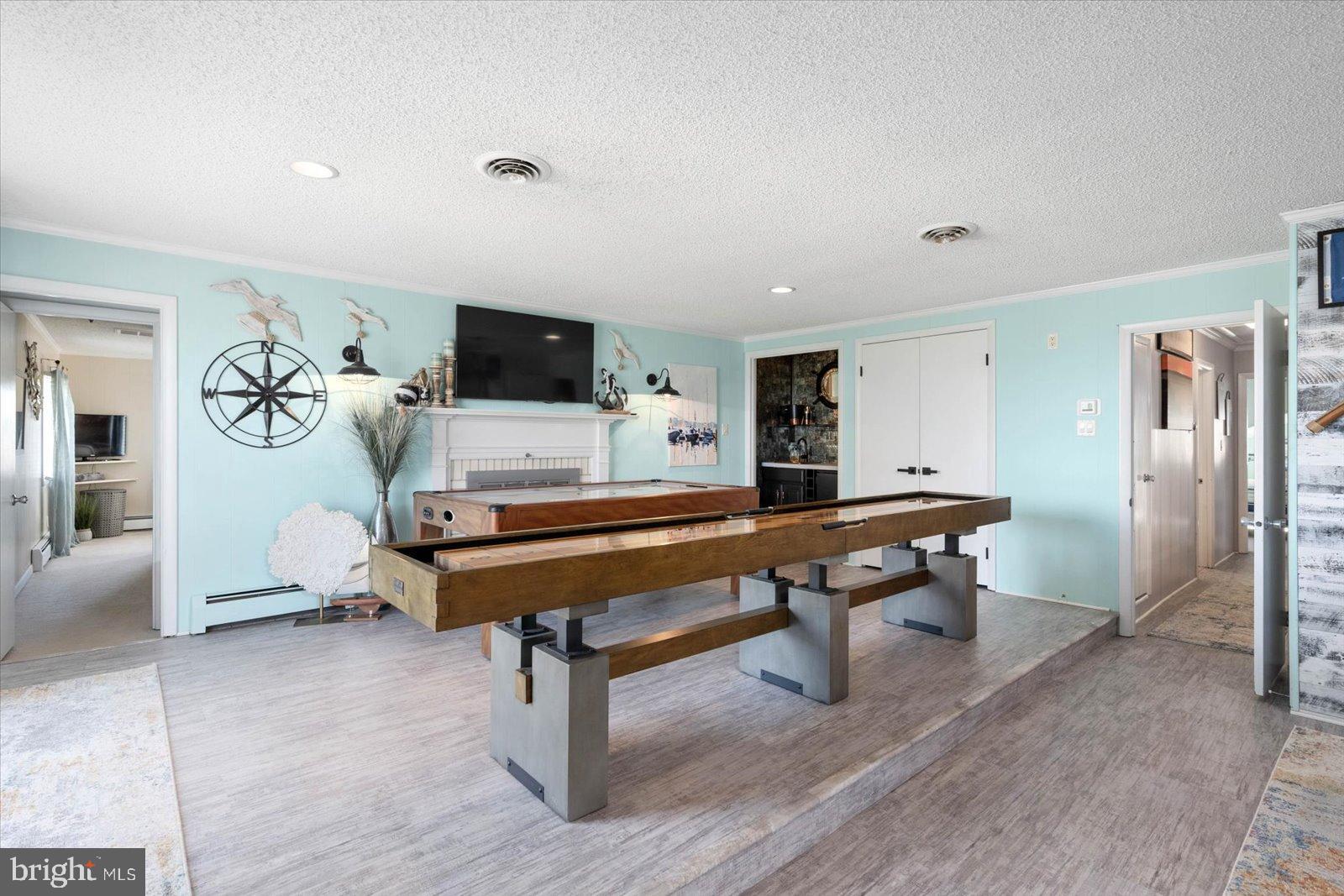 MALLARD ISLAND - Residential