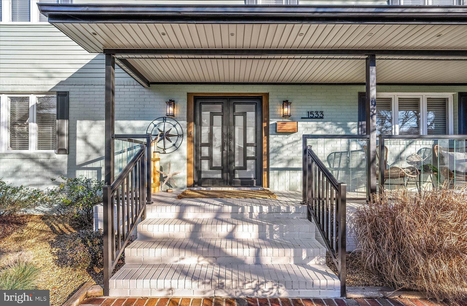 MALLARD ISLAND - Residential