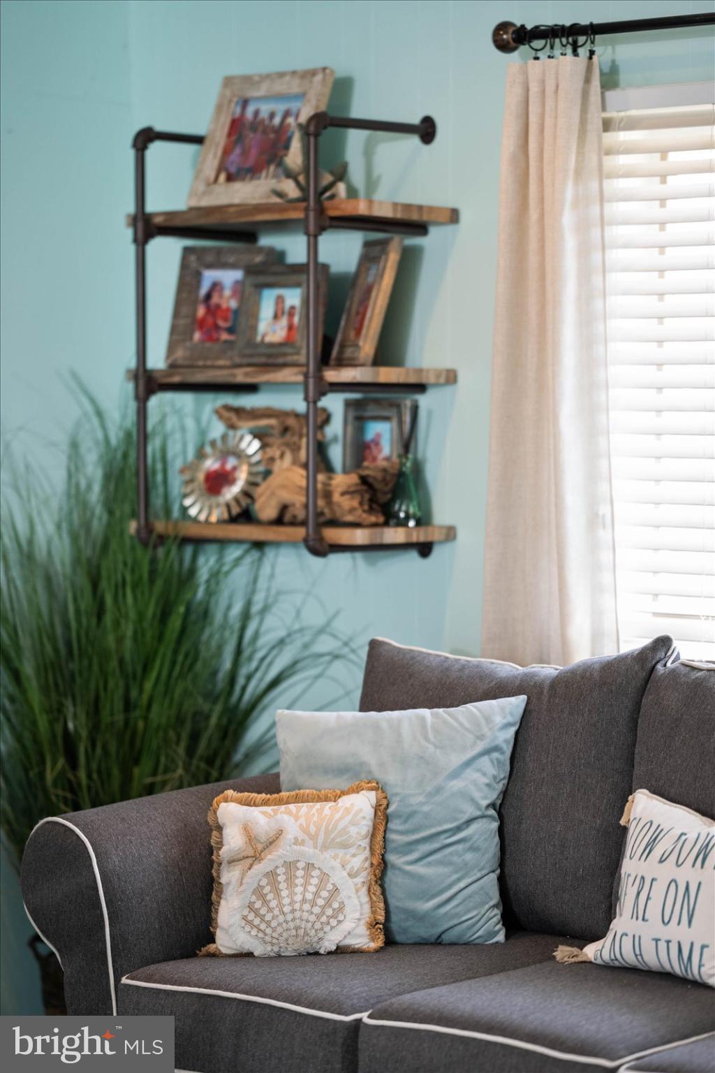 MALLARD ISLAND - Residential