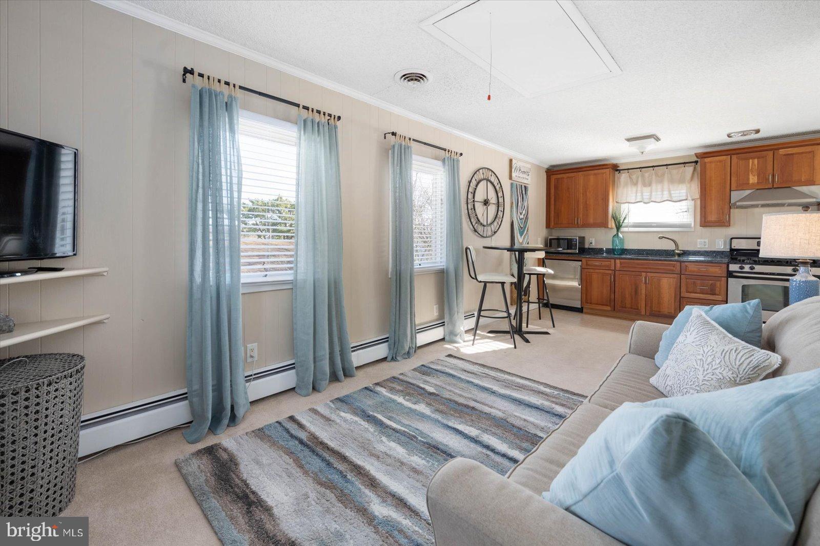 MALLARD ISLAND - Residential