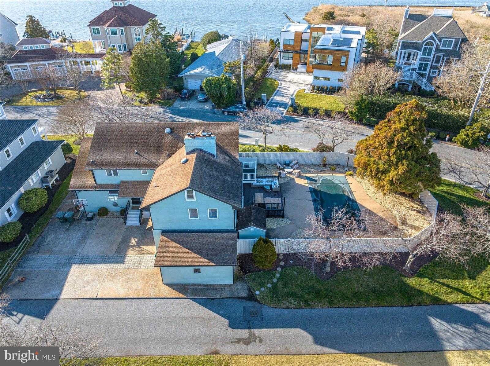 MALLARD ISLAND - Residential