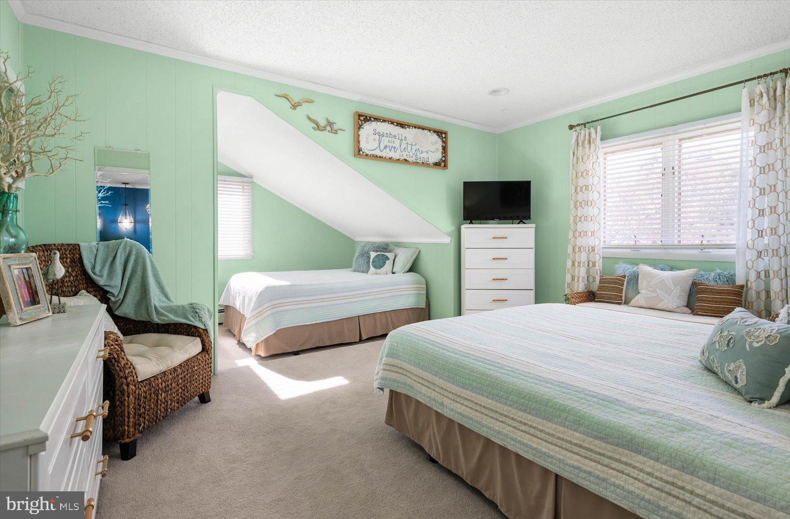 MALLARD ISLAND - Residential