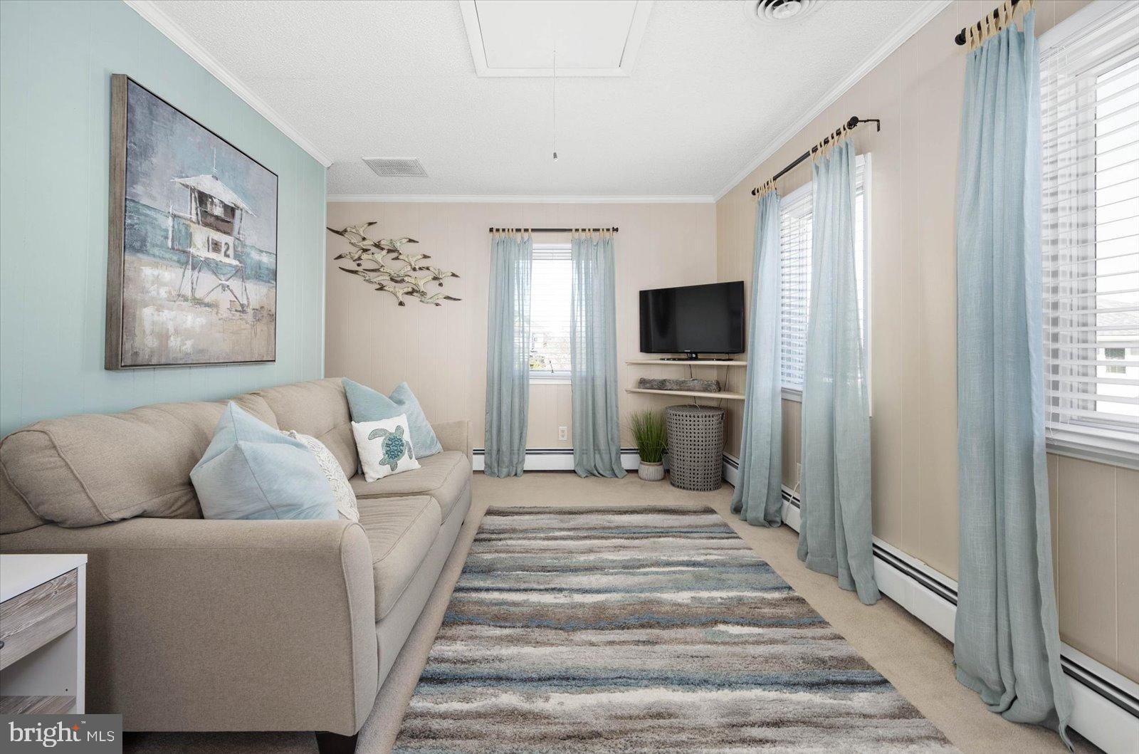 MALLARD ISLAND - Residential