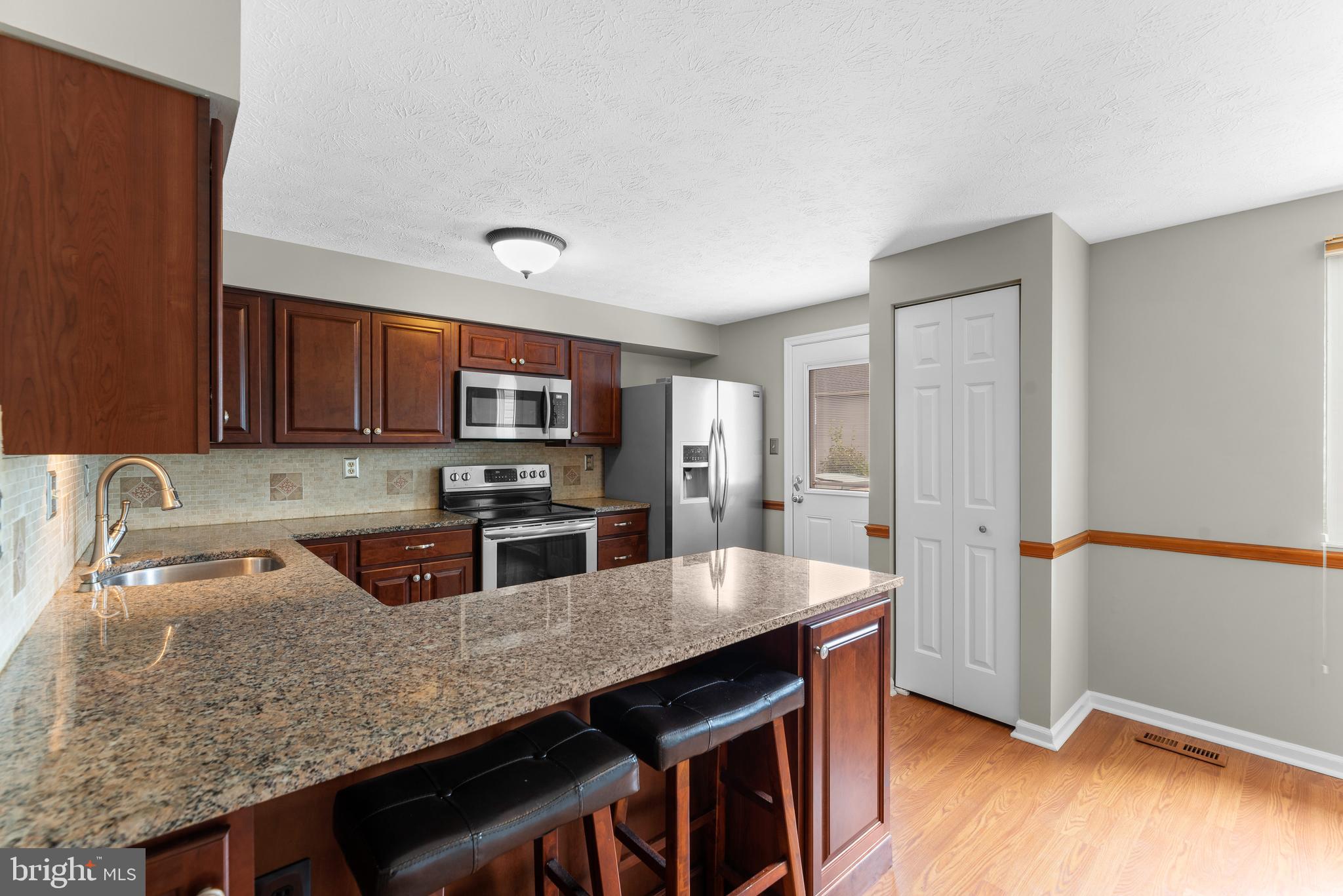 SADDLE CREEK - Residential