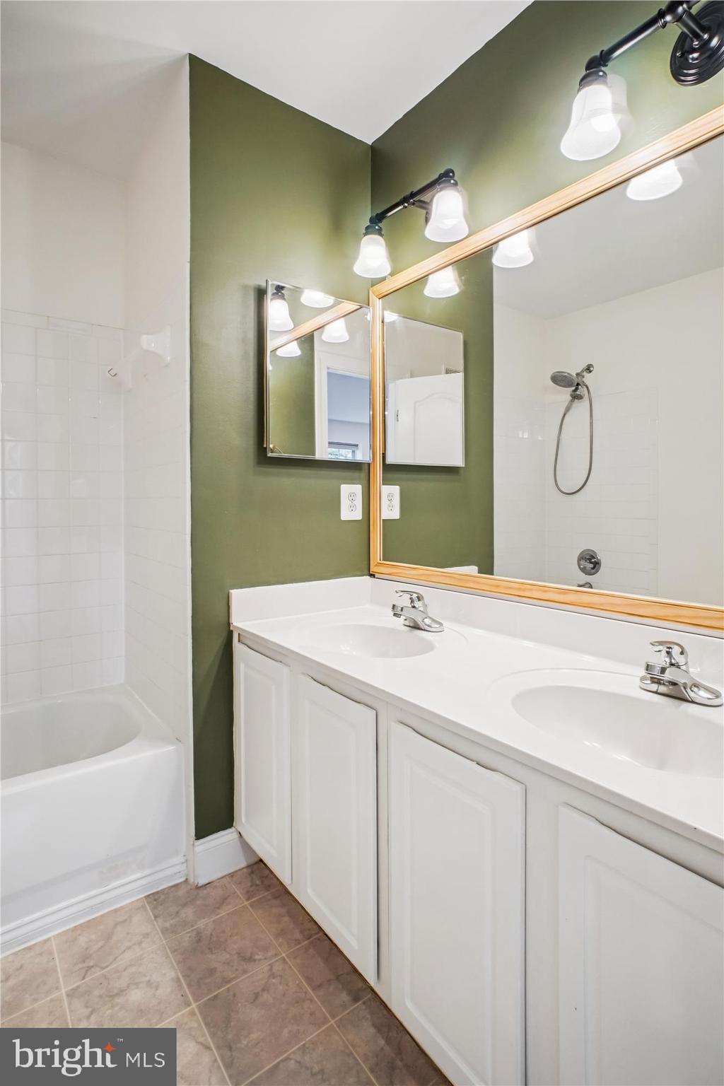 JEFFERSON PARK - Residential