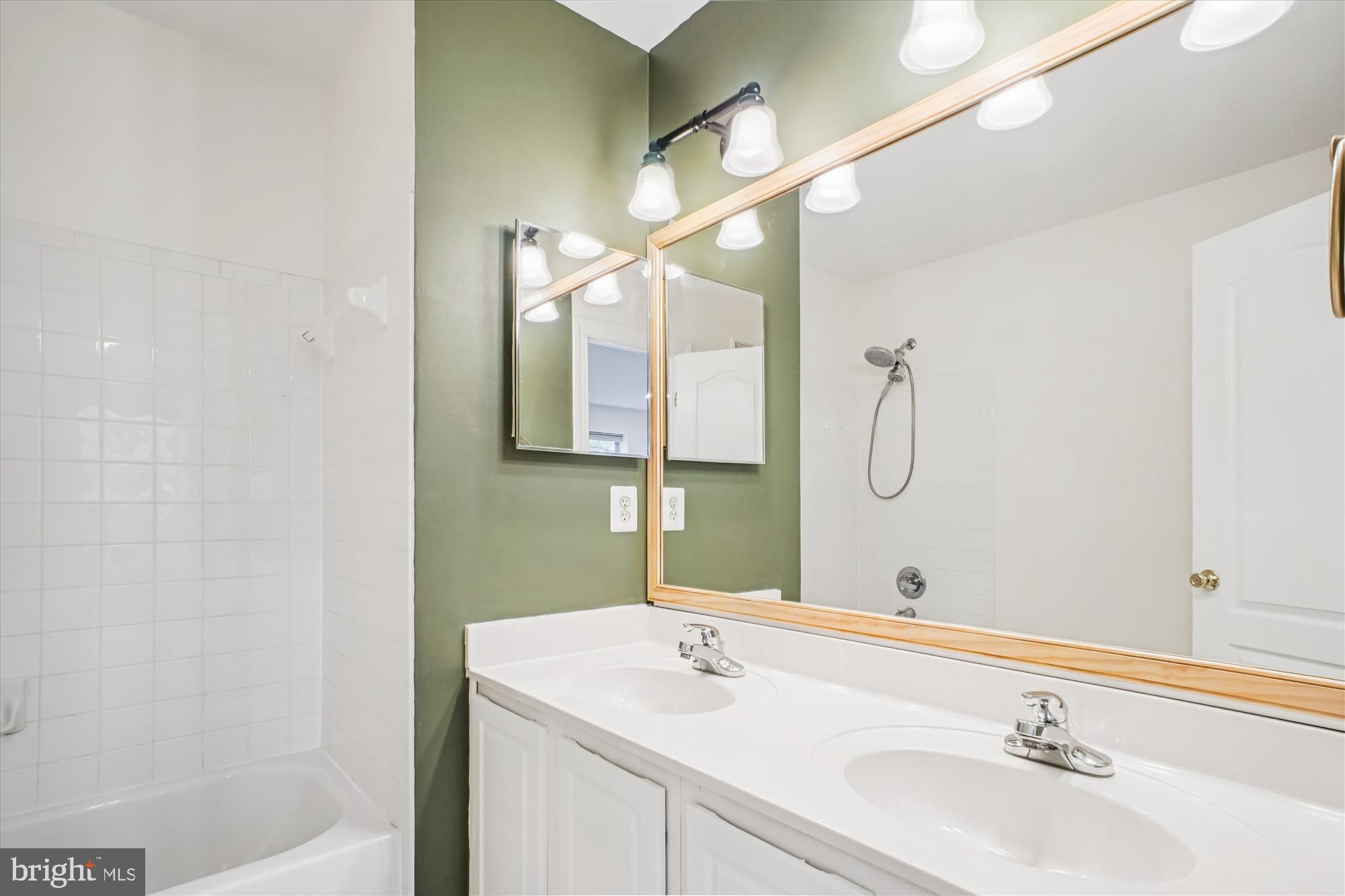 JEFFERSON PARK - Residential