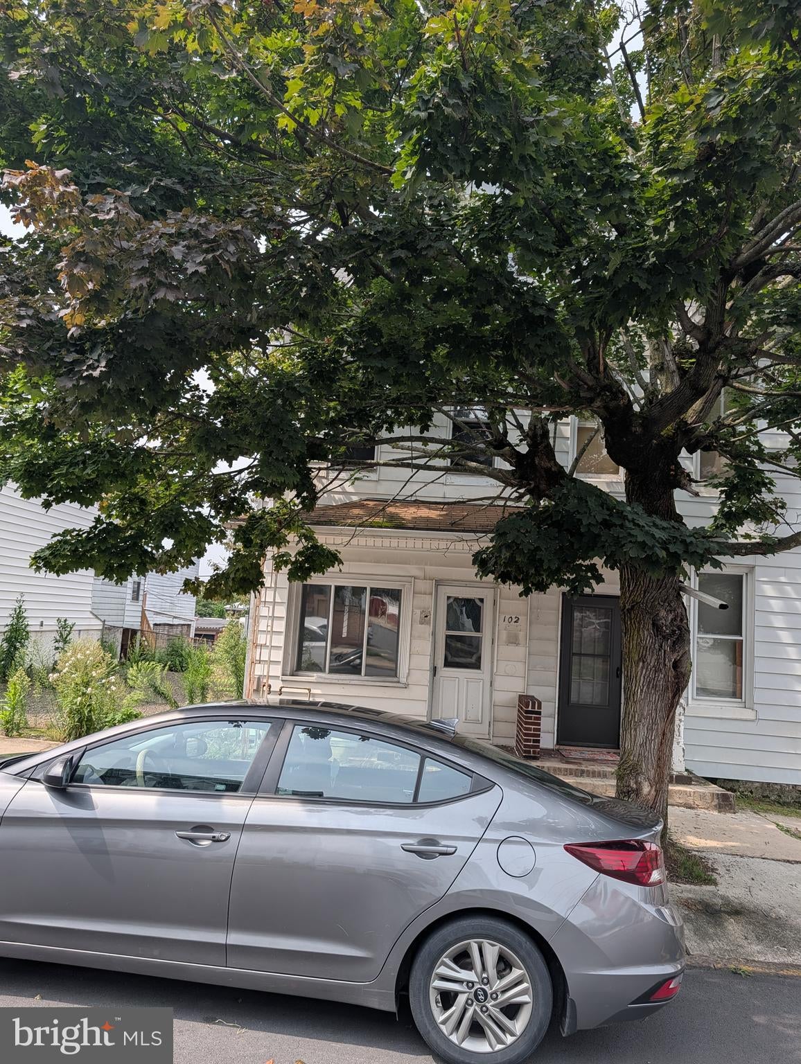 102 S HICKORY STREET