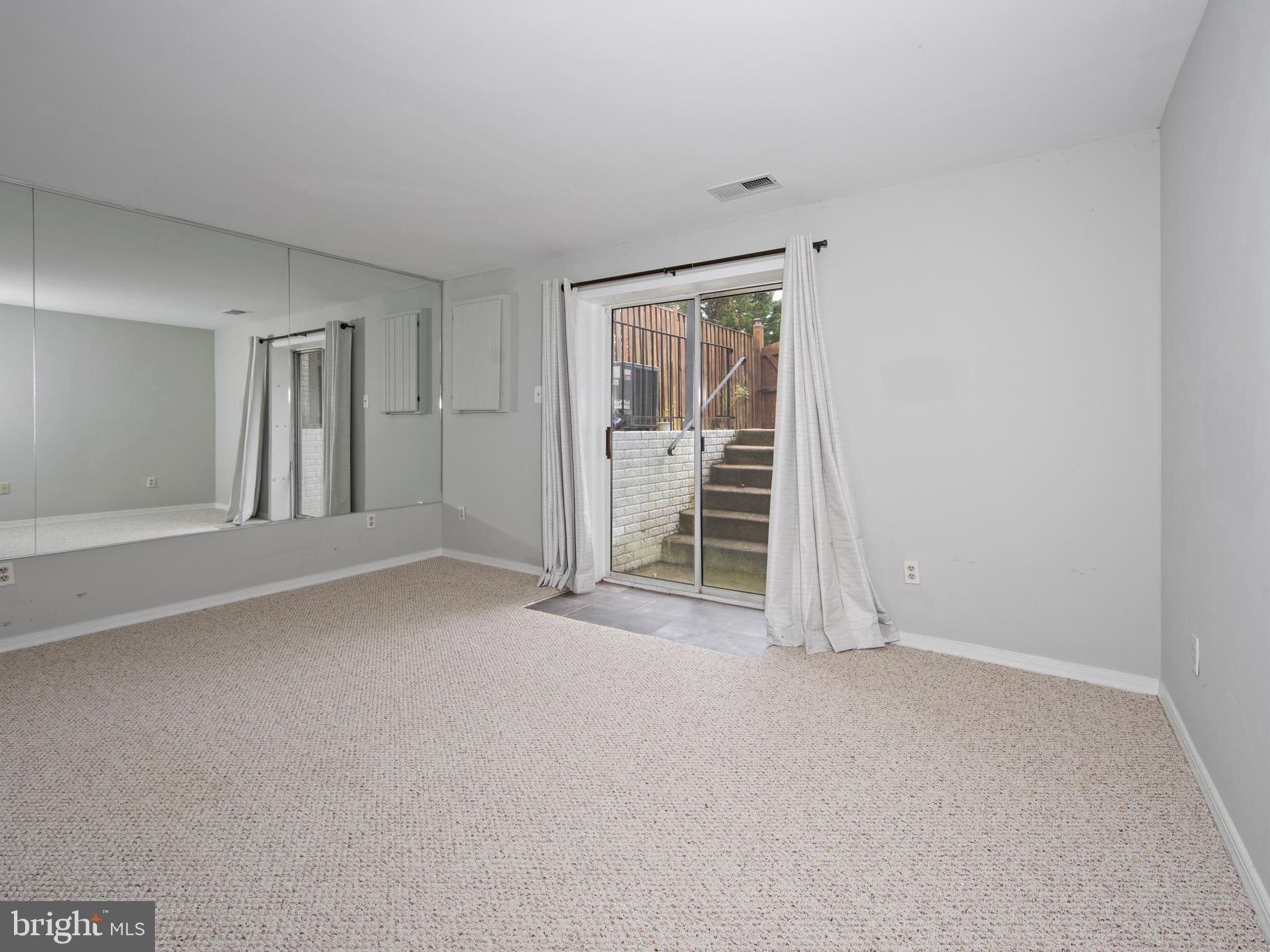 MANCHESTER LAKES - Residential