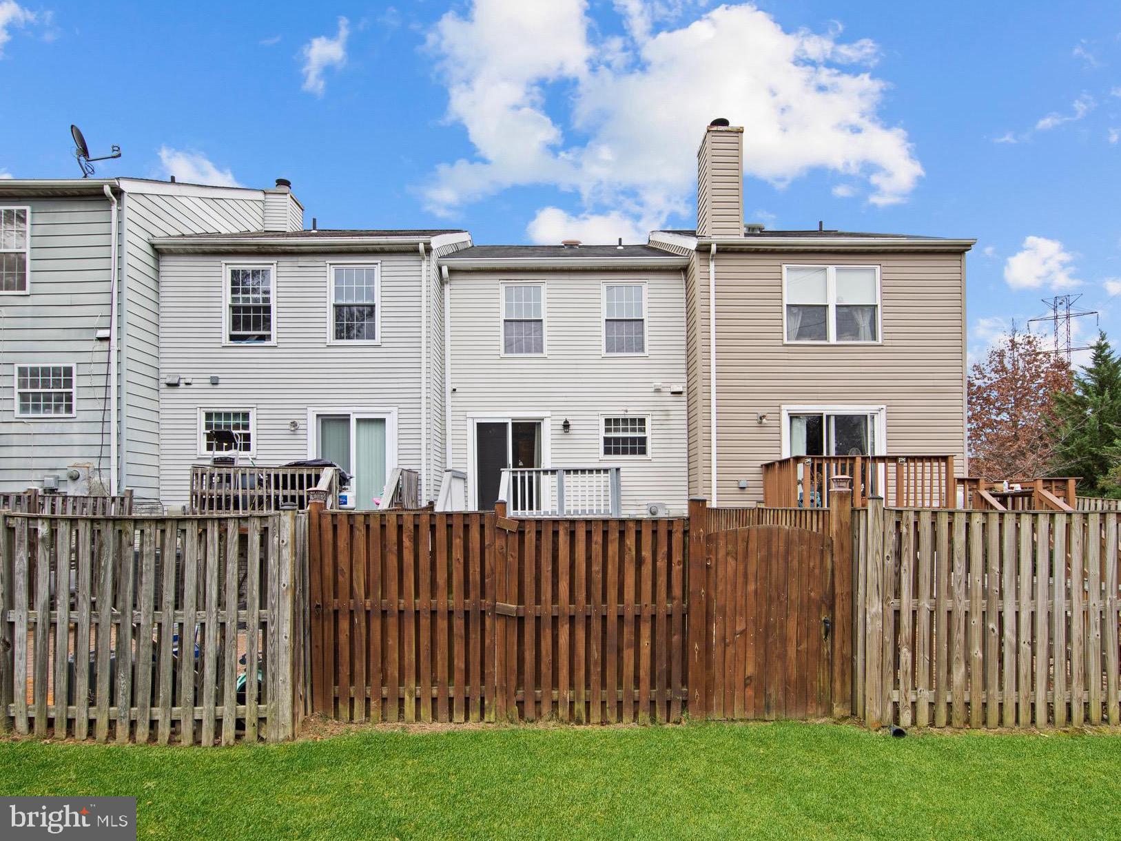 MANCHESTER LAKES - Residential