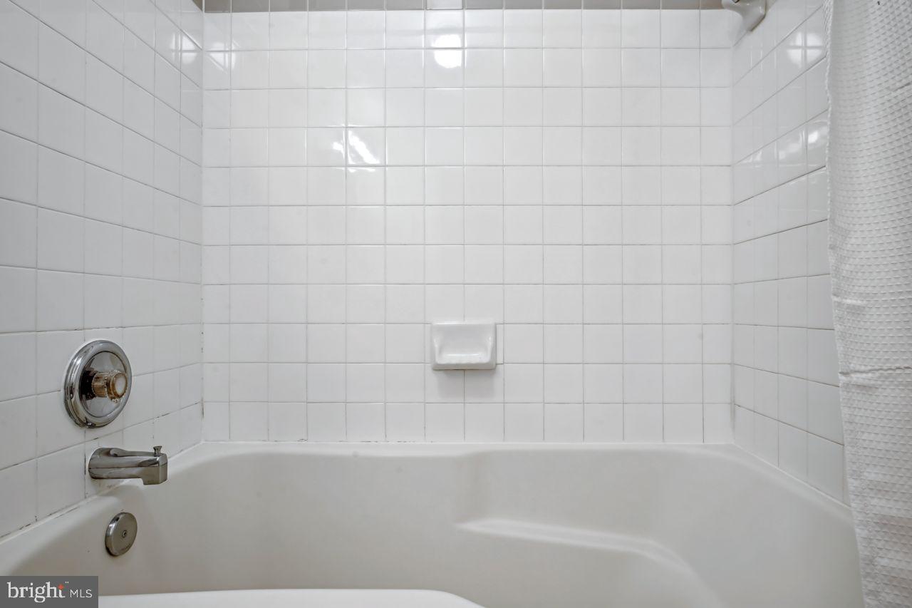 HIGH POINT AT JEFFERSON PARK - Residential