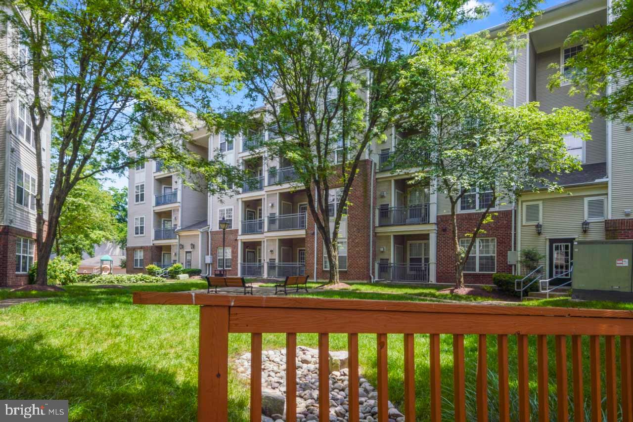 HIGH POINT AT JEFFERSON PARK - Residential