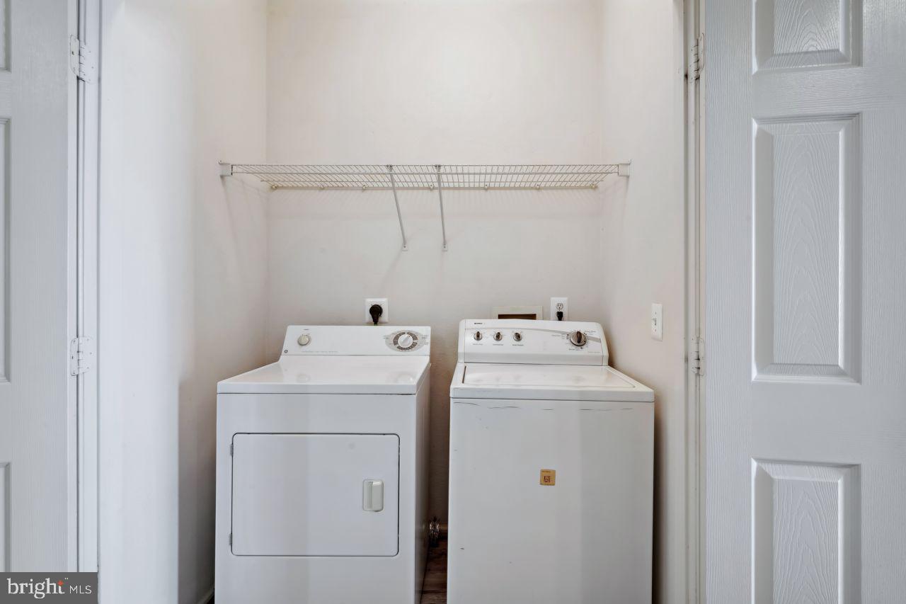 HIGH POINT AT JEFFERSON PARK - Residential