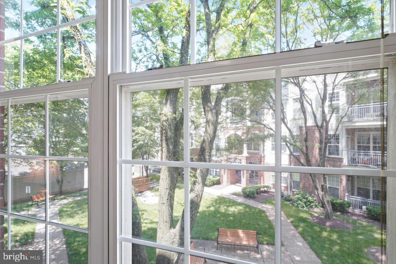 HIGH POINT AT JEFFERSON PARK - Residential