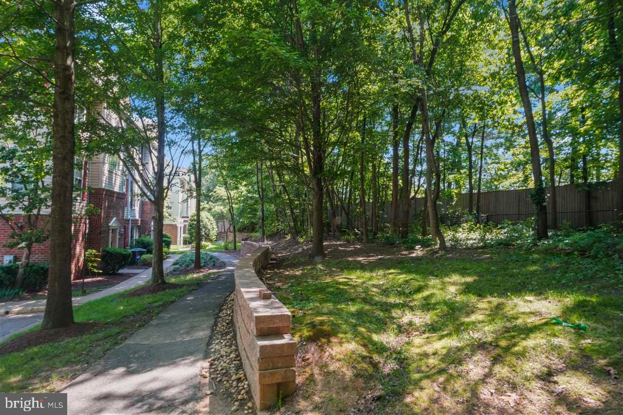 HIGH POINT AT JEFFERSON PARK - Residential