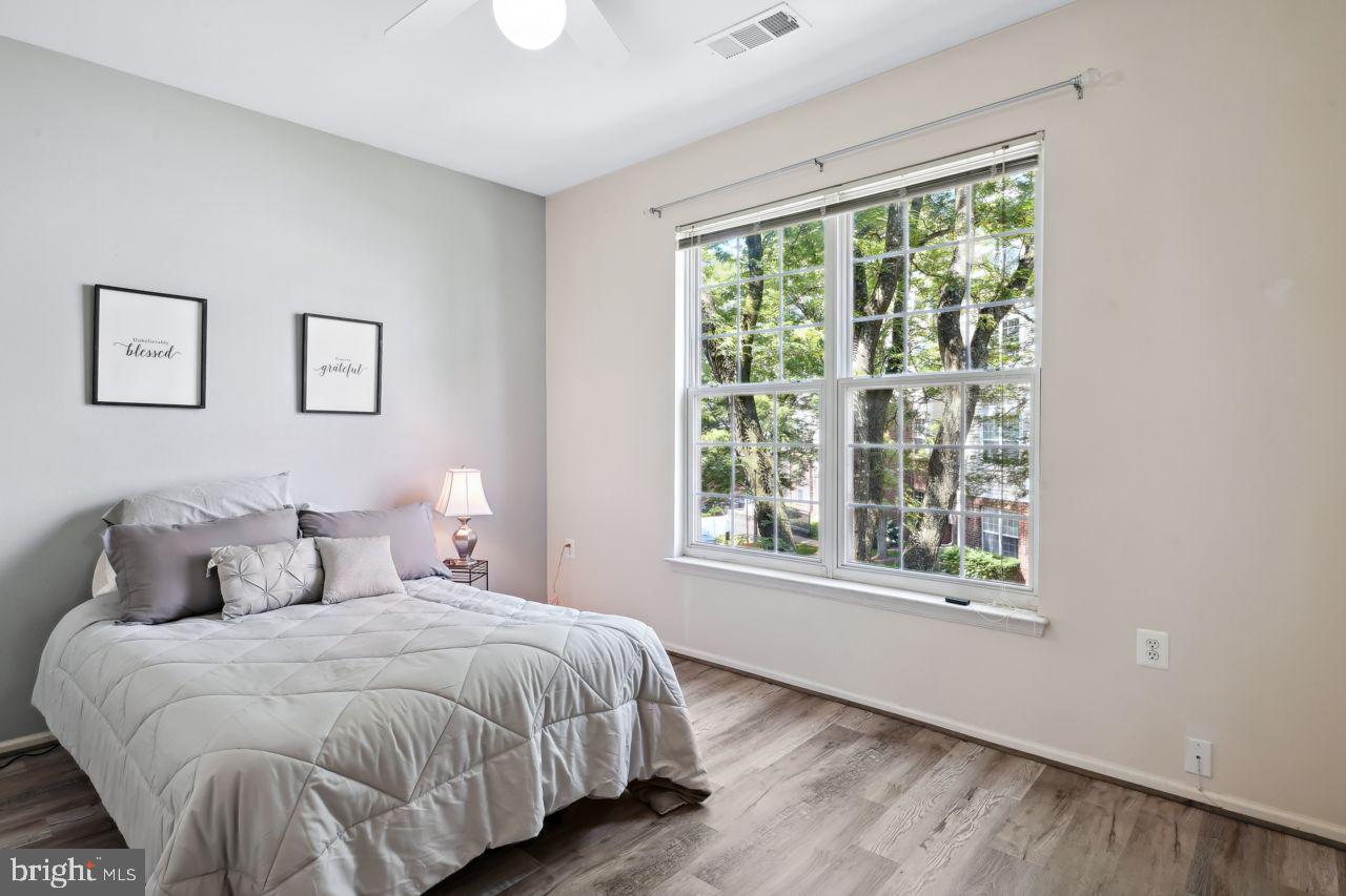 HIGH POINT AT JEFFERSON PARK - Residential