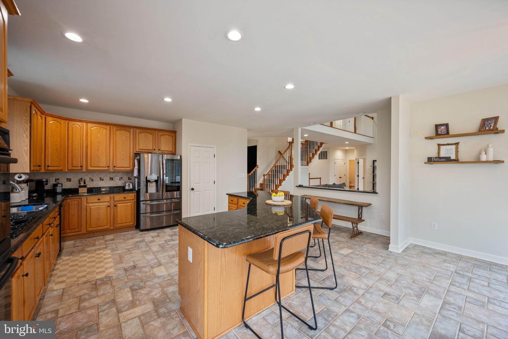 TIRA ESTATES - Residential