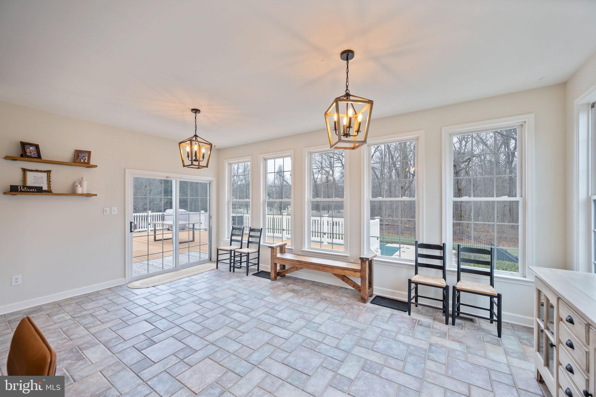 TIRA ESTATES - Residential