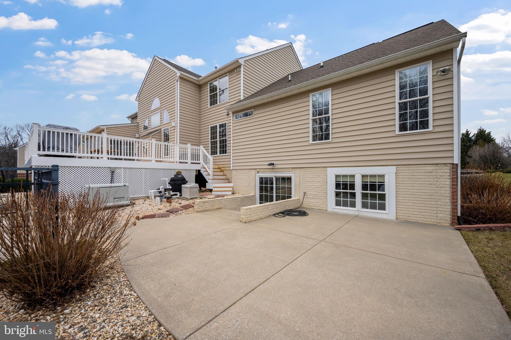 TIRA ESTATES - Residential