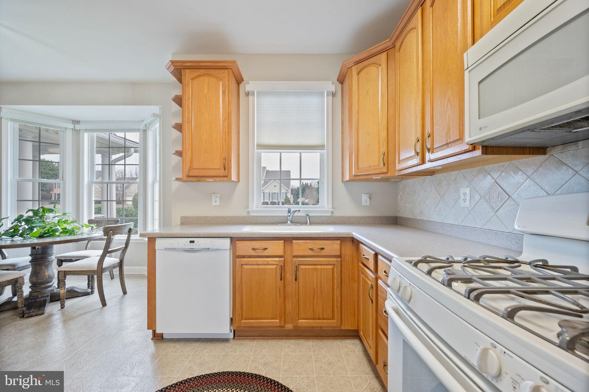 TIRA ESTATES - Residential