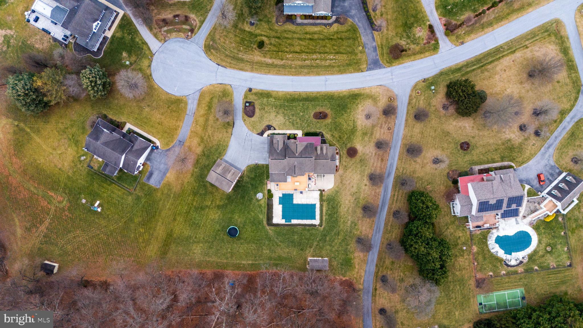 TIRA ESTATES - Residential