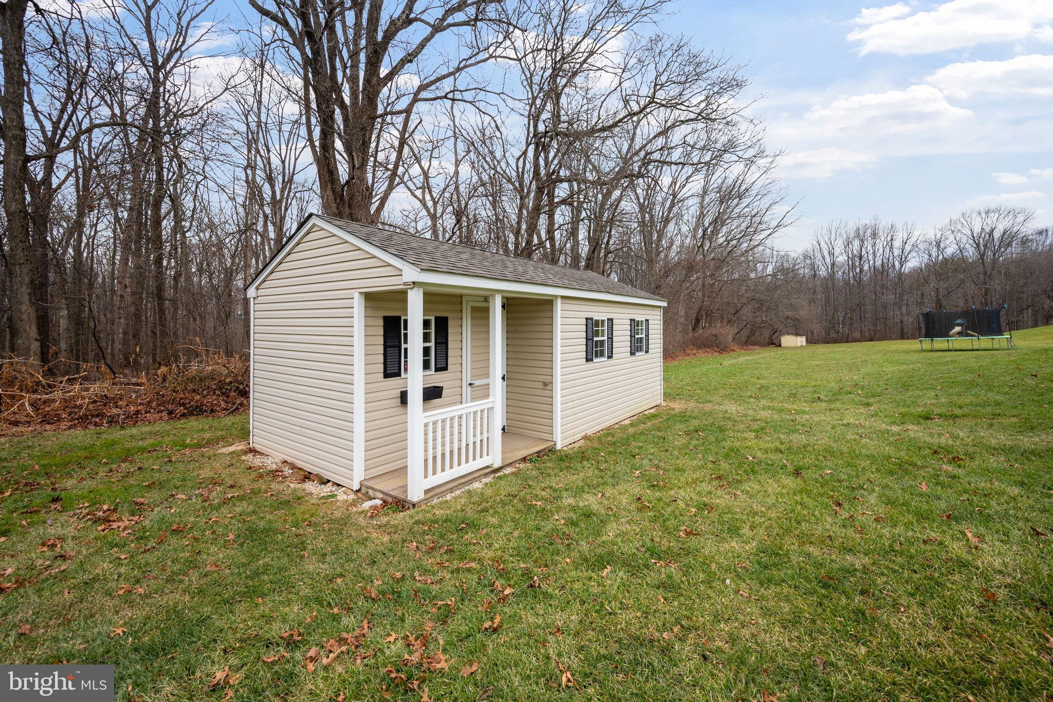 TIRA ESTATES - Residential