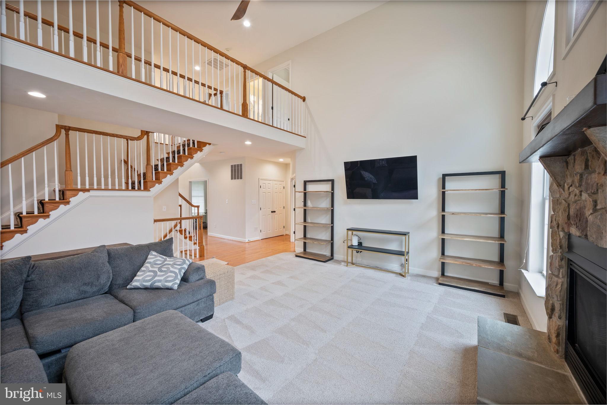 TIRA ESTATES - Residential