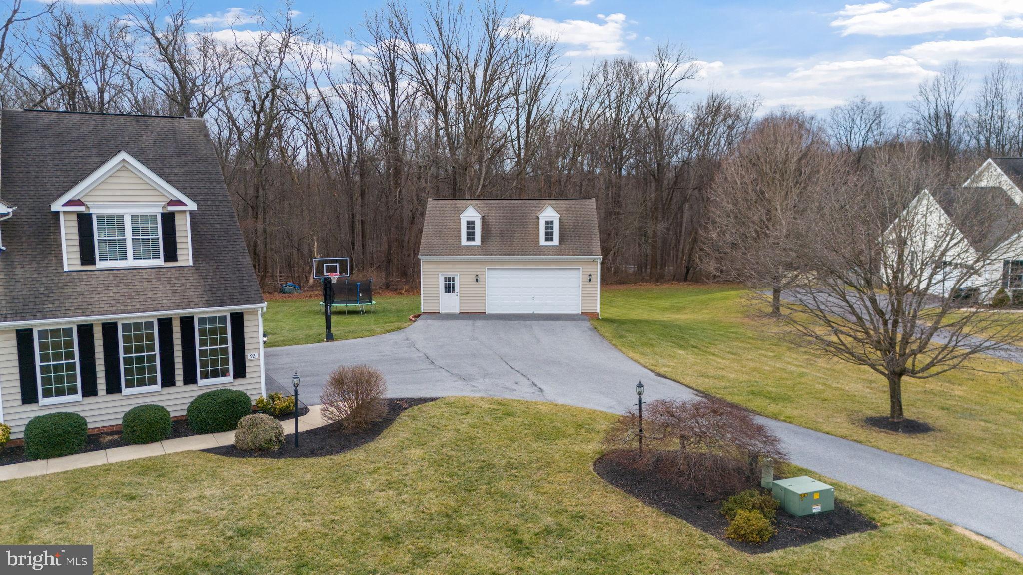 TIRA ESTATES - Residential