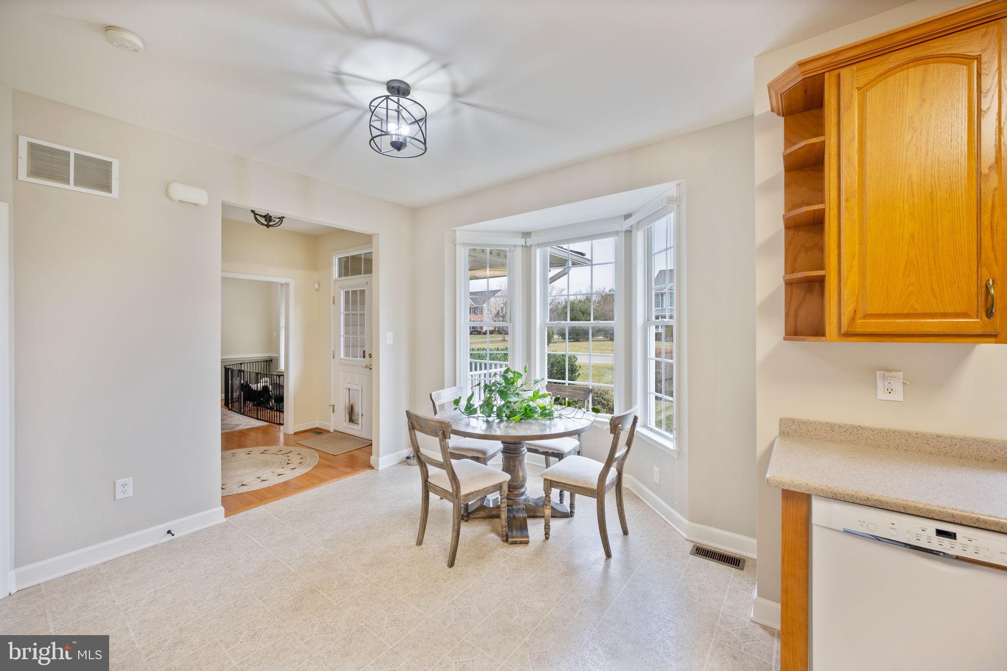 TIRA ESTATES - Residential