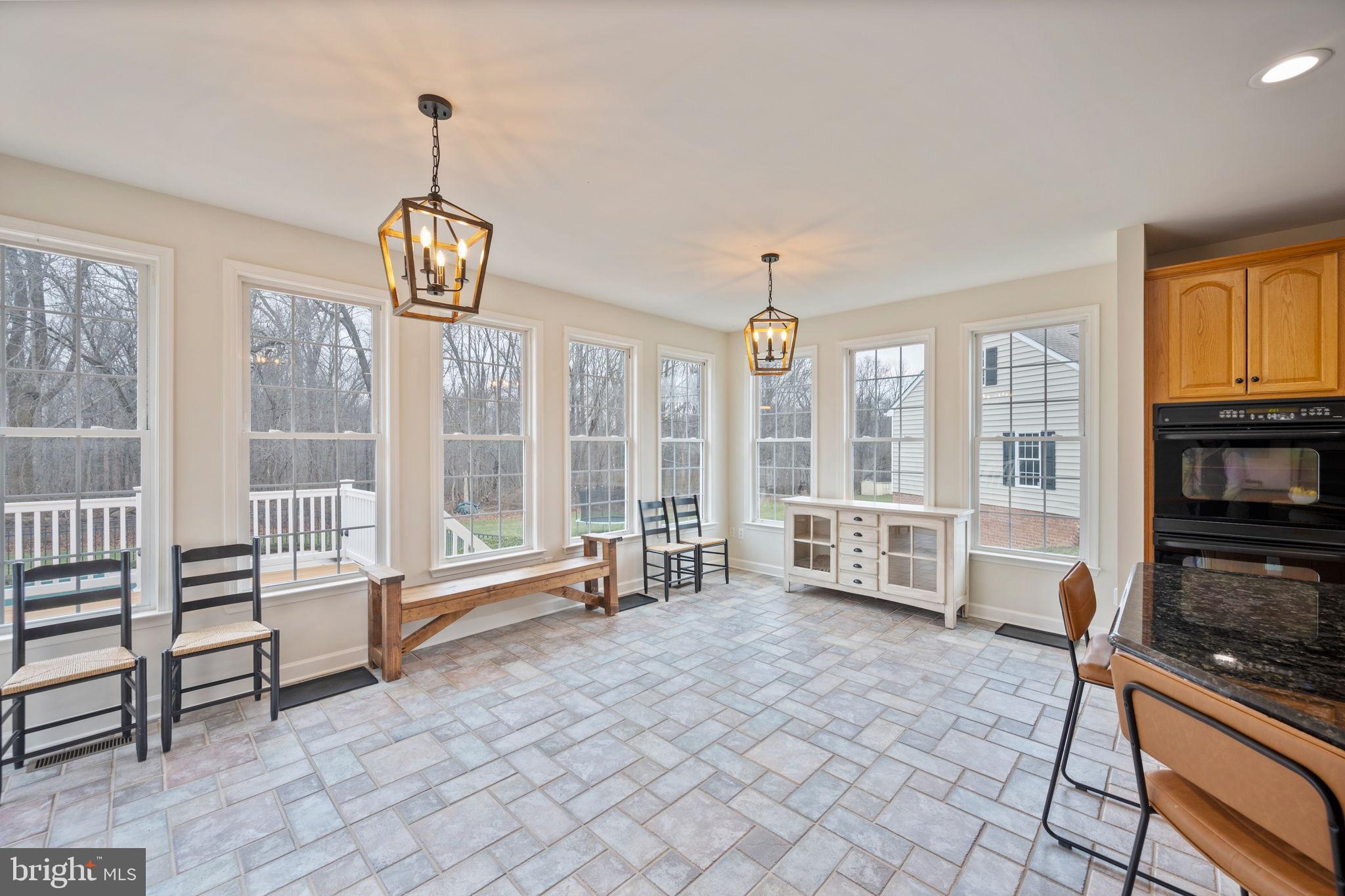 TIRA ESTATES - Residential