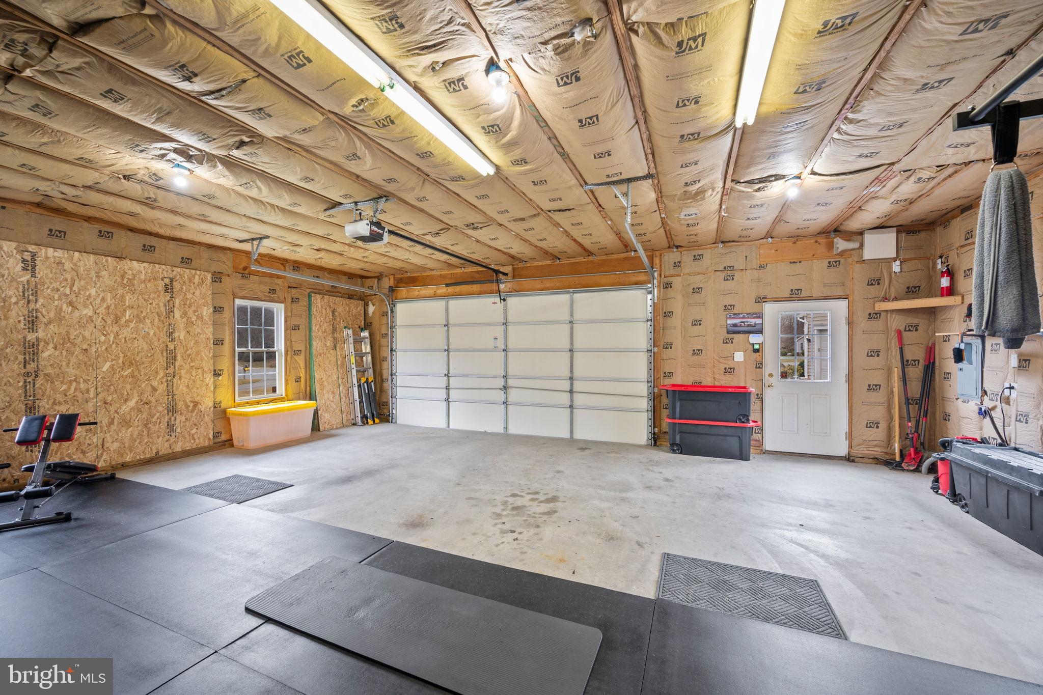 TIRA ESTATES - Residential