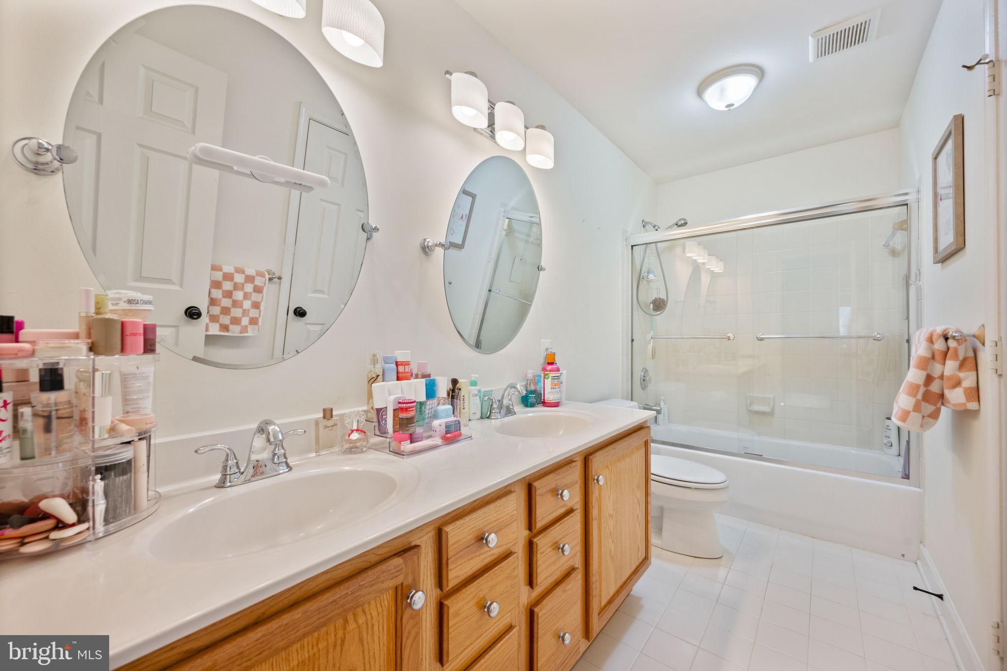 TIRA ESTATES - Residential