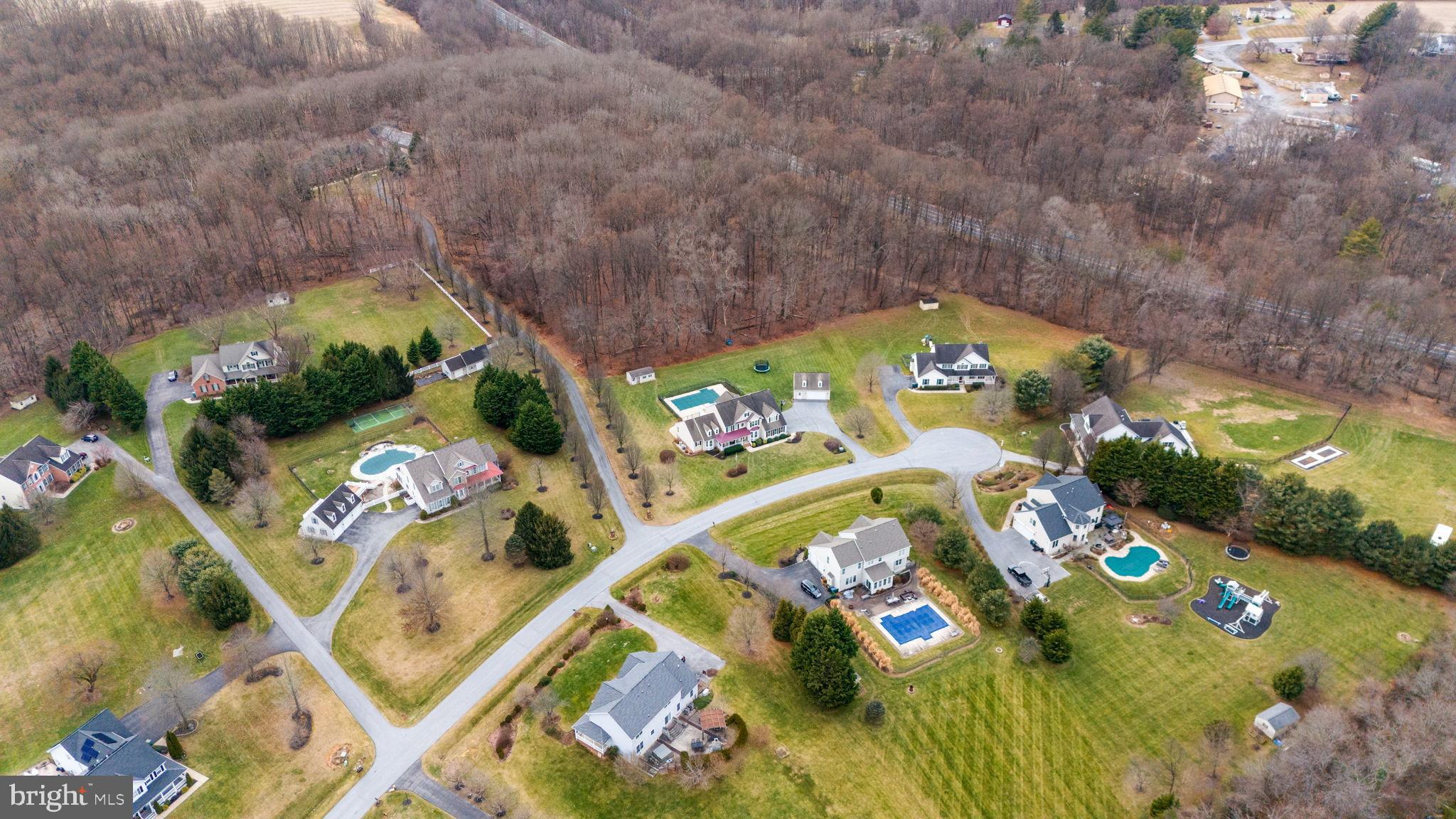 TIRA ESTATES - Residential