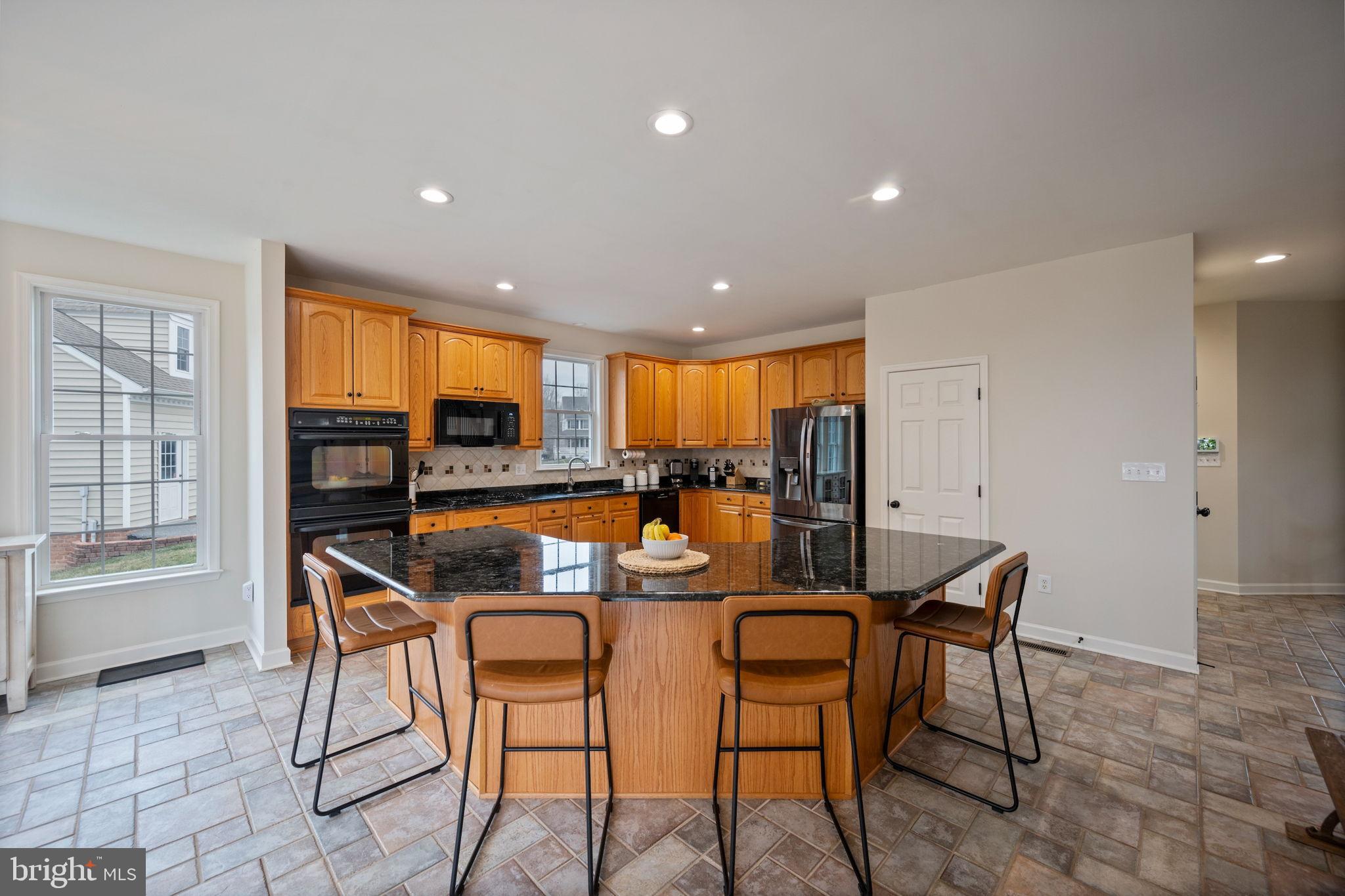 TIRA ESTATES - Residential