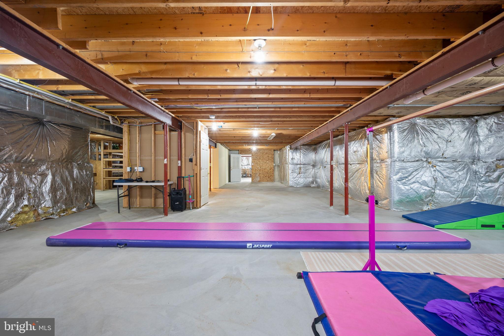 TIRA ESTATES - Residential